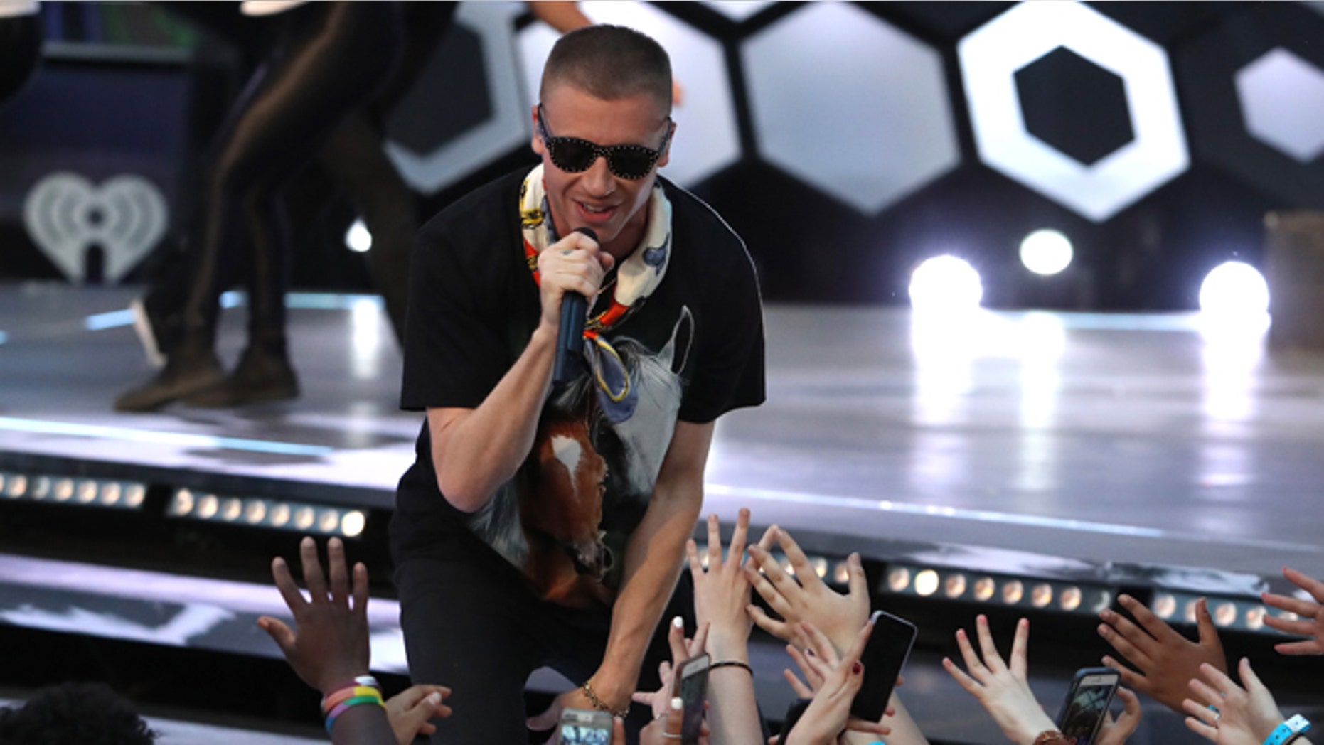 Rapper Macklemore will be performing at a fundraising concert for the ACLU.