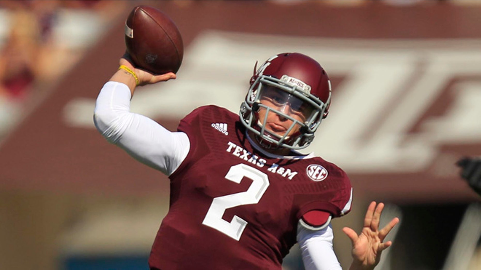 Oct 26, 2013; Texas A&M quarterback Johnny Manziel passes against the Vanderbilt Commodores during the first half at Kyle Field.
