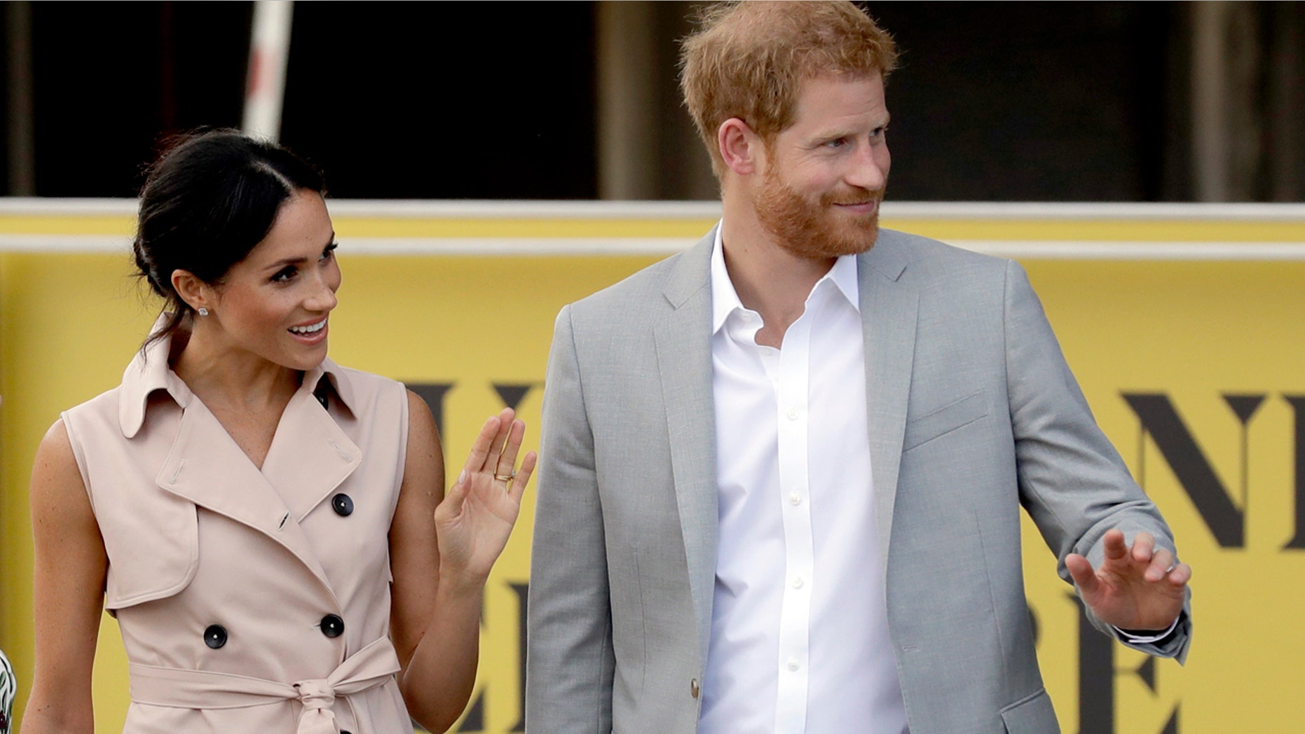 The Duke and Duchess of Sussex were snapped while pay tribute to the Nelson Mandela exhibition in London on Tuesday.