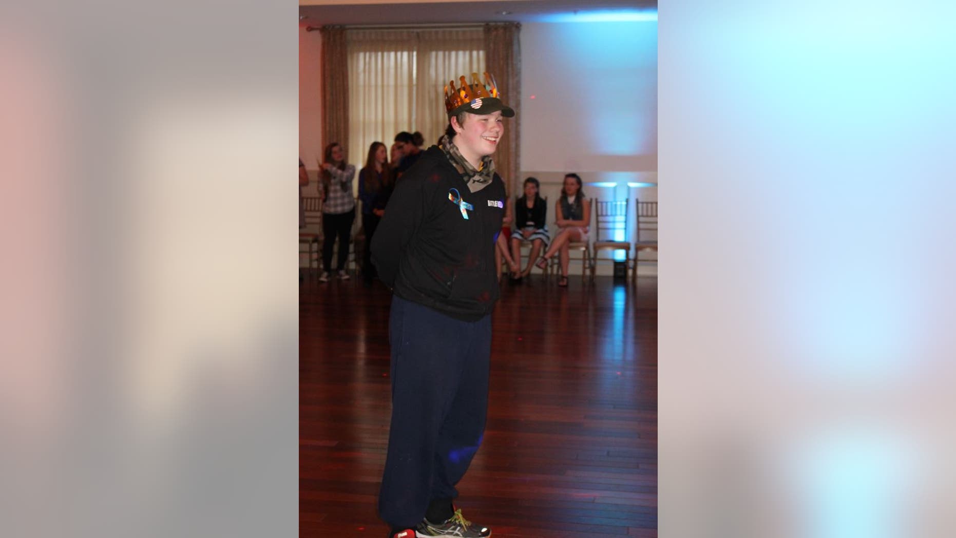 Max Bedard was crowned "King" of his very own dance.