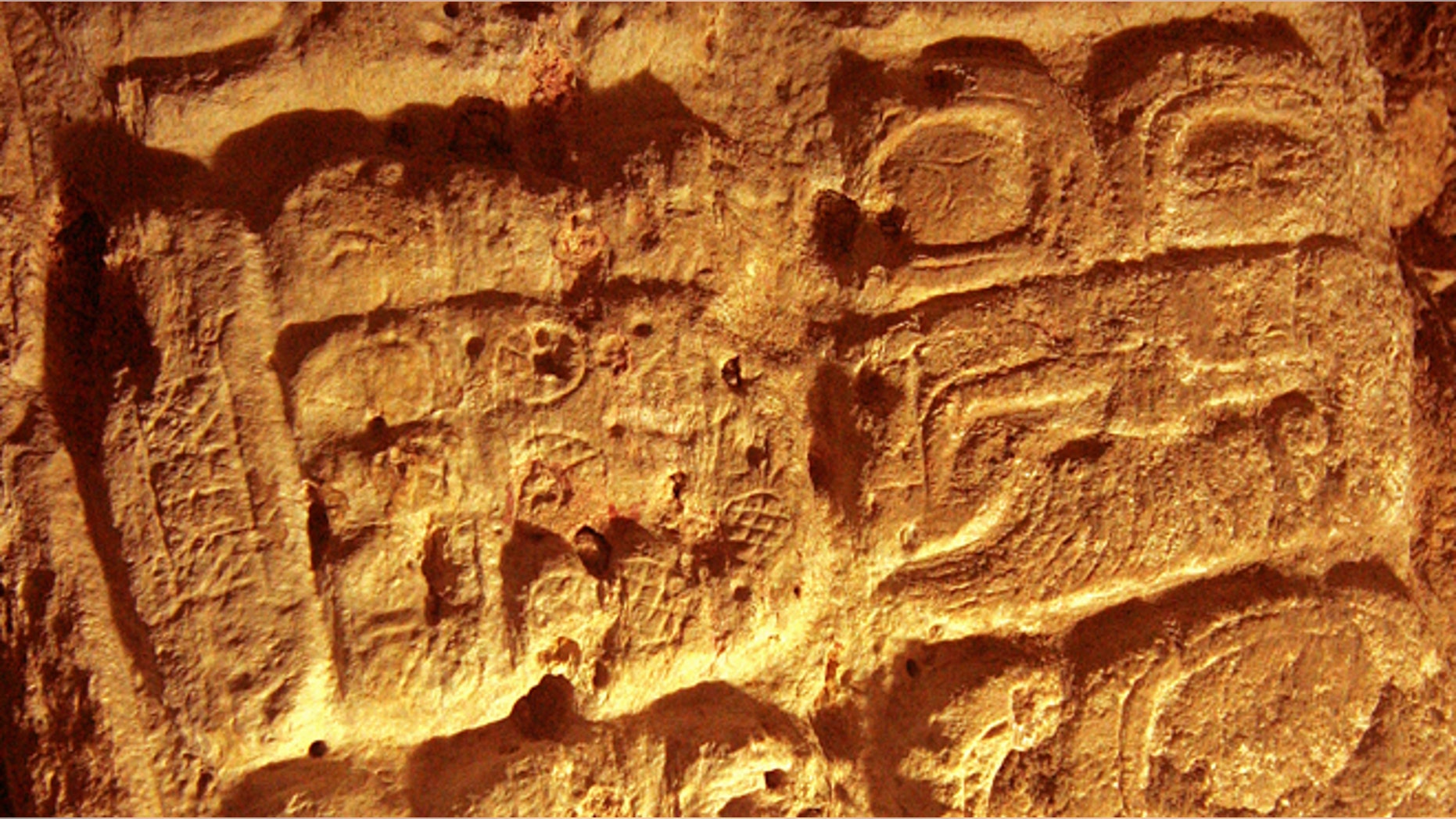 The Maya Snake queen Lady Ikoom was described on an nearly 1500-year-old stone monument unearthed at the Mayan city of El Peru.