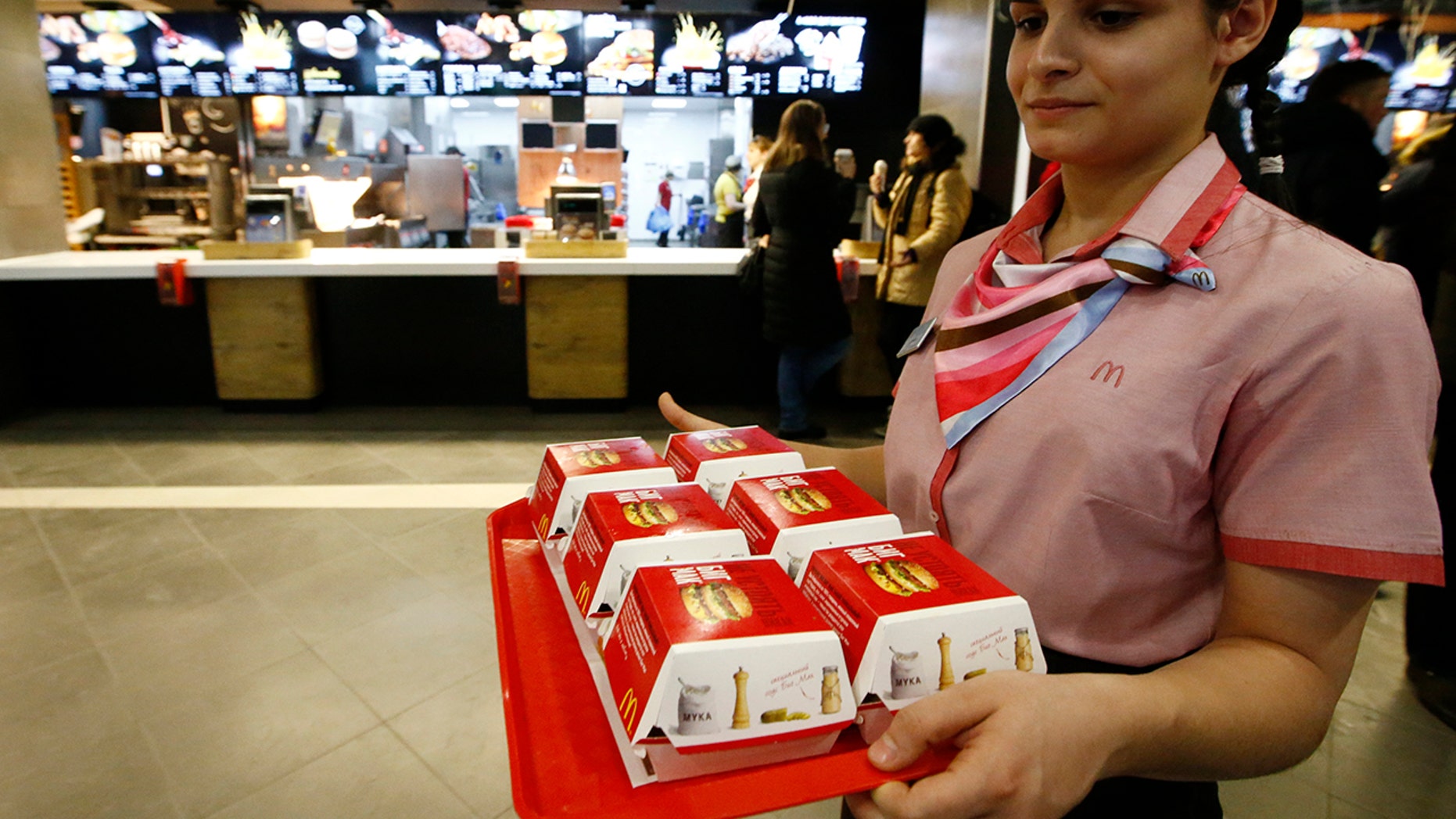 Increasing hostility between Russia and the United States have now expanded to fast food restaurants.