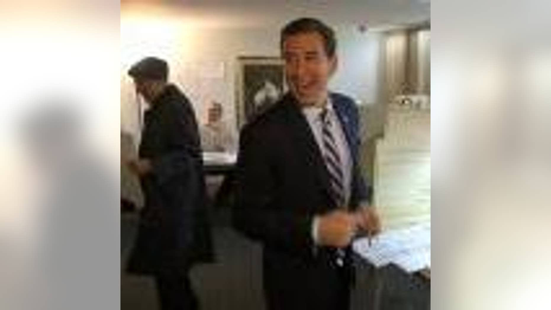 Alexi Giannoulias Voting In Chicago