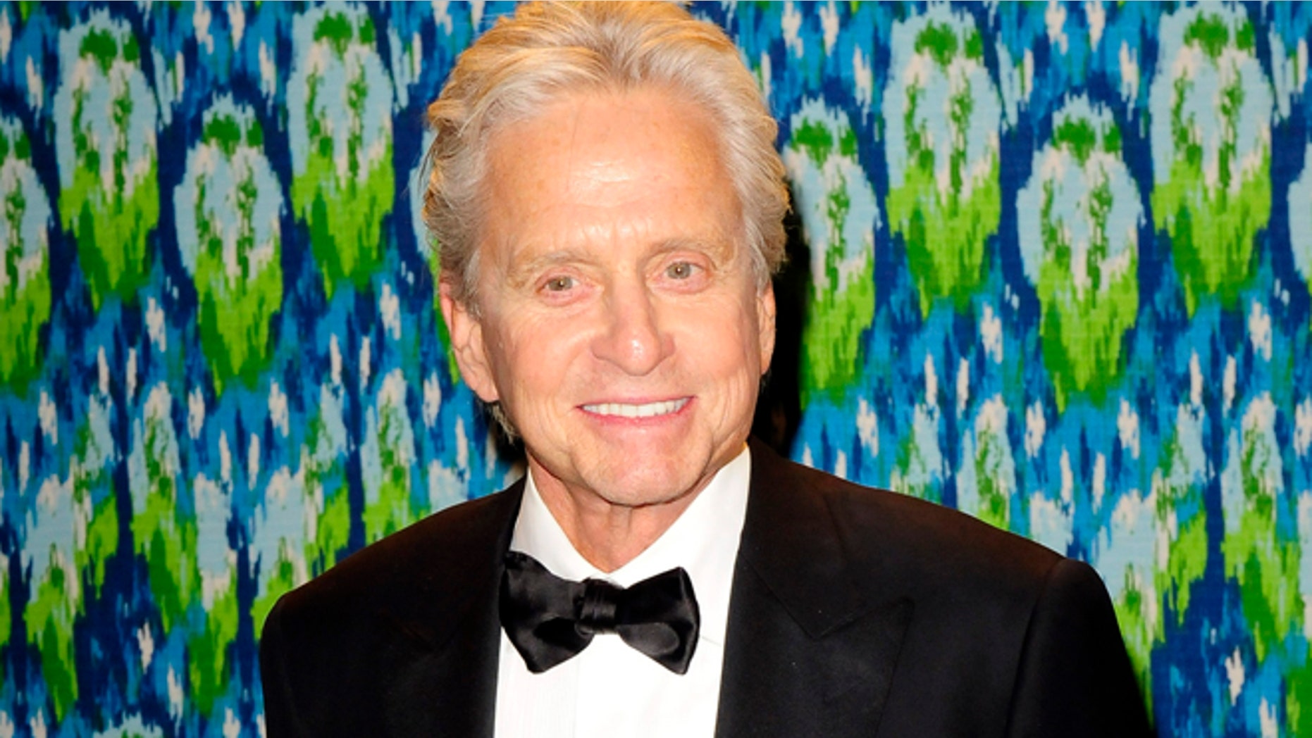Winner of the Best Actor in a Mini-Series or TV Movie award Michael Douglas arrives at the 65th Primetime Emmy Awards HBO after-party in West Hollywood September 22, 2013. REUTERS/Gus Ruelas (UNITED STATES - Tags: ENTERTAINMENT) - RTX13WKH