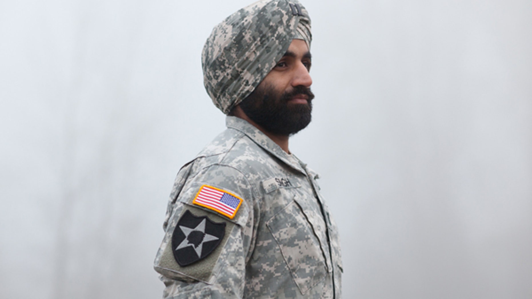 New Army regulations let soldiers wear hijabs, turbans and 