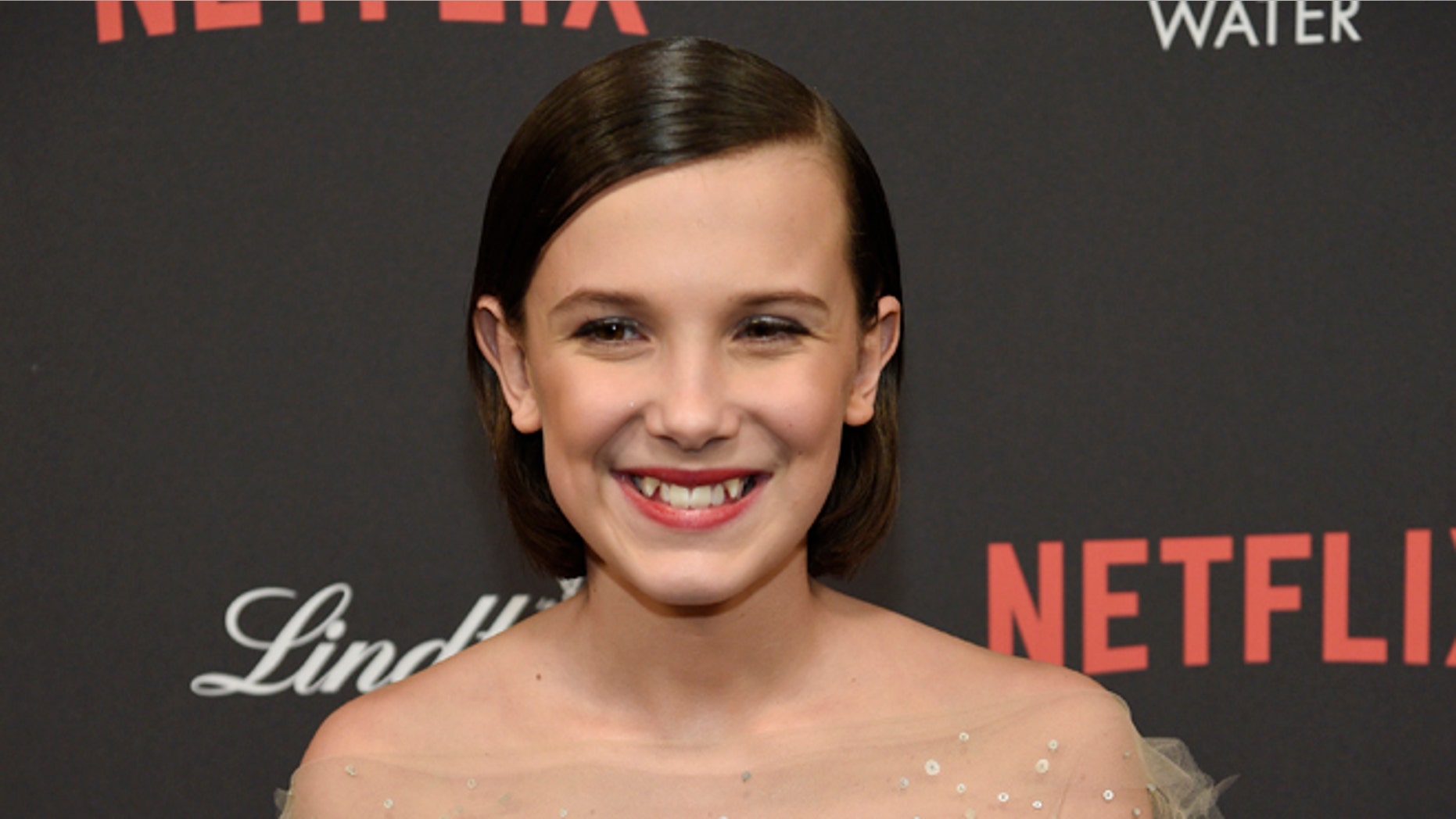 The young British actress revealed that she won't be able to attend this year's MTV Movies and TV Awards due to sudden knee injury.