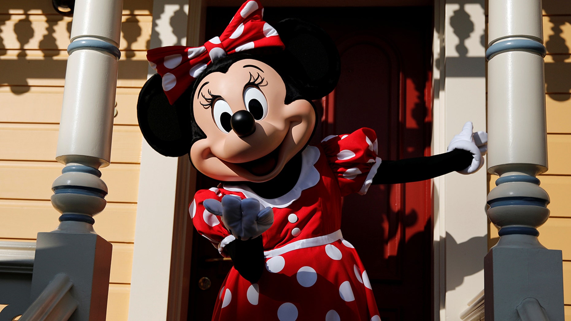 Minnie Mouse's vintage ears are creating excitement and long lines at Disneyland.