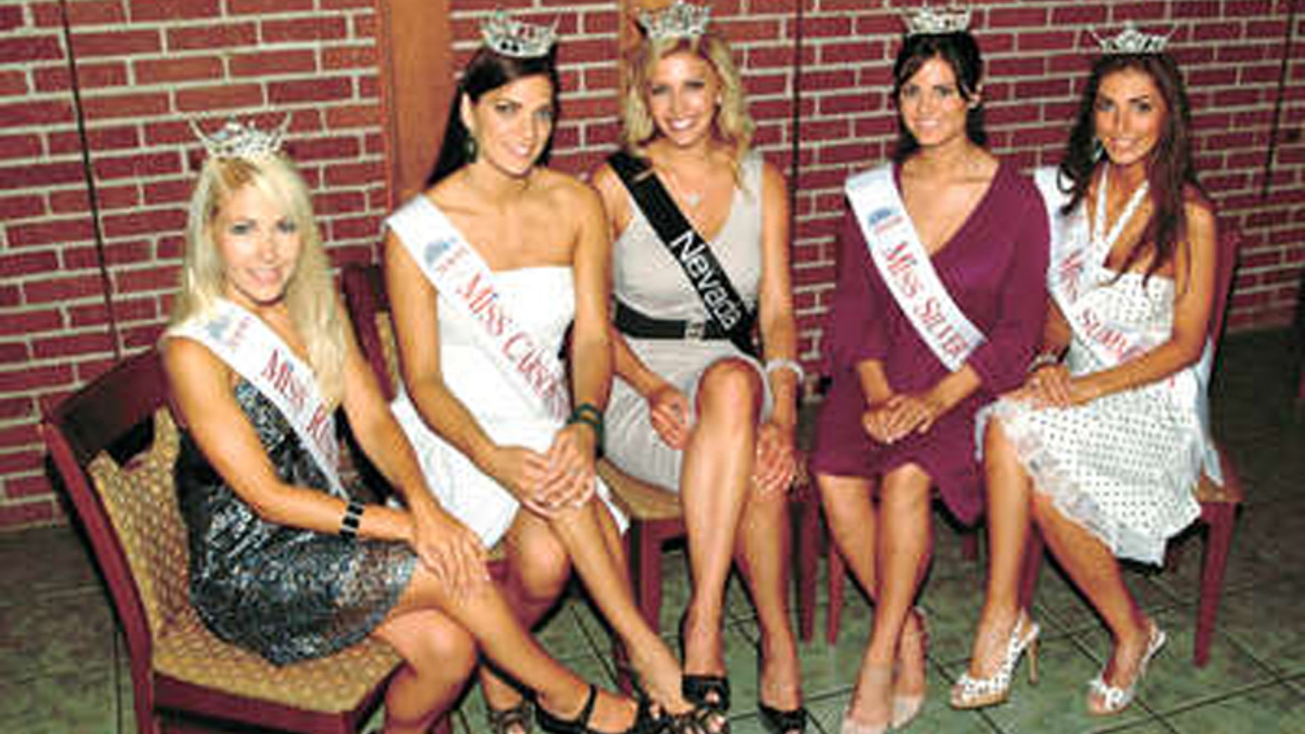 Miss Nevada 2007 Caleche Manos, center, is flanked by beauties aspiring to succeed her. (Nathan Orme, Daily Sparks Tribune).