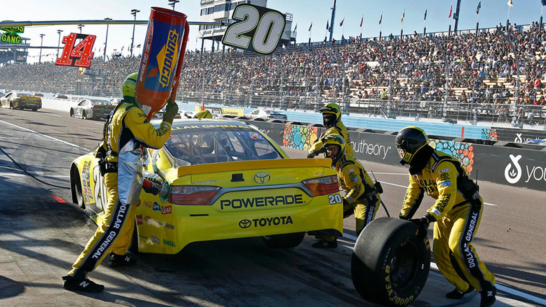 Matt Kenseth's team at Phoenix in 2017