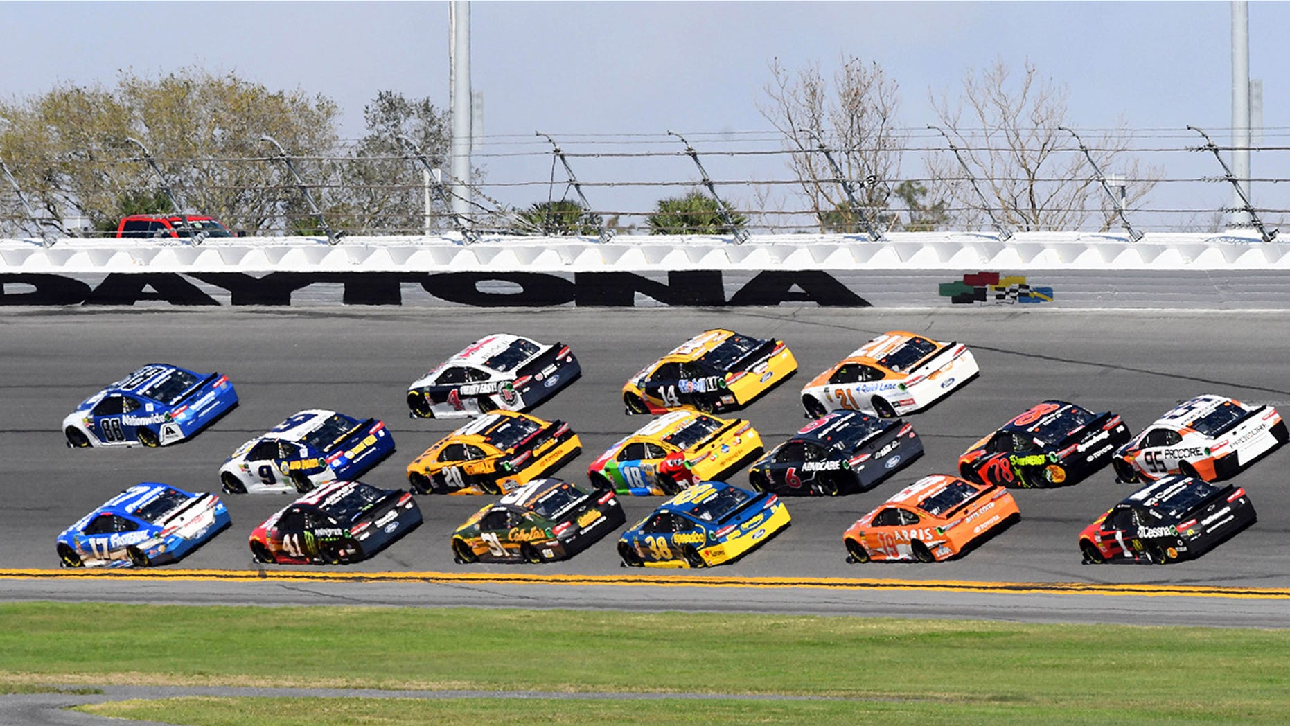 Feb 18, 2018; Daytona Beach, FL, USA; NASCAR Cup Series driver Alex Bowman (88) and Ricky Stenhouse Jr. (17) lead the field during the Daytona 500 at Daytona International Speedway. Mandatory Credit: Mike DiNovo-USA TODAY Sports - 10627874