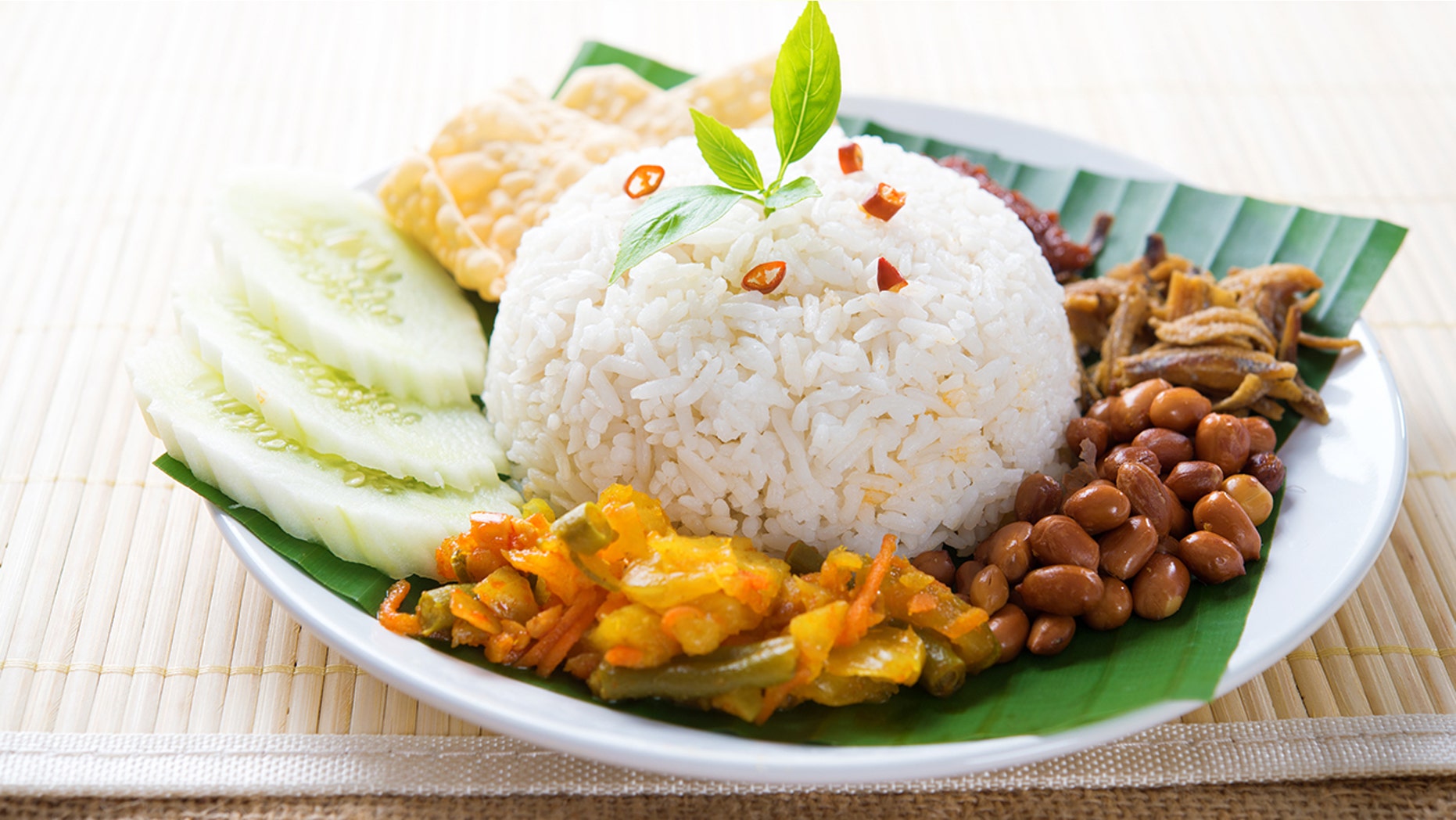 Miss Malaysia will wear a dress that looks like nasi lemak for the upcoming Miss Universepageant