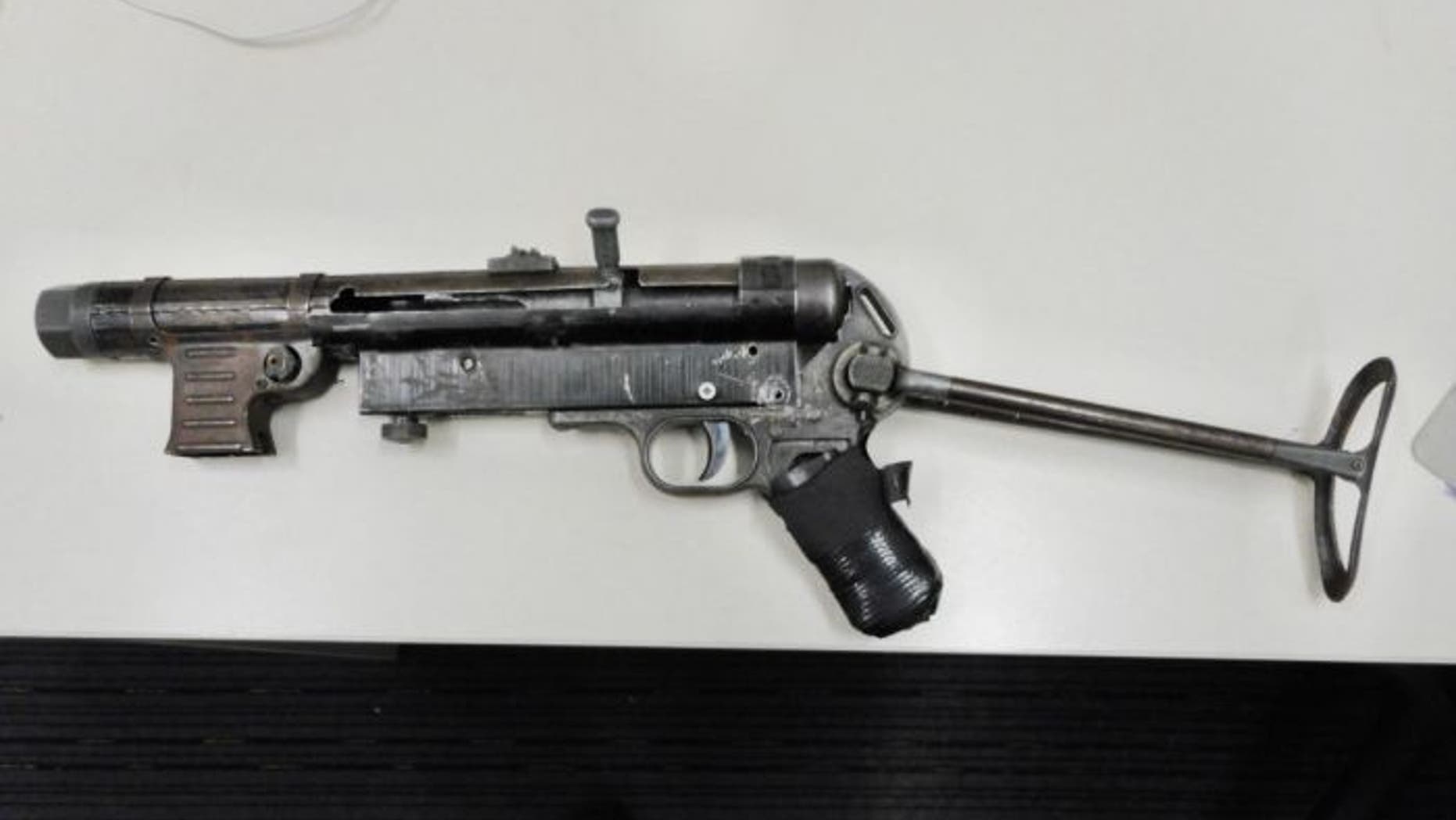 New South Wales police released a photo of the MP40 submachine gun