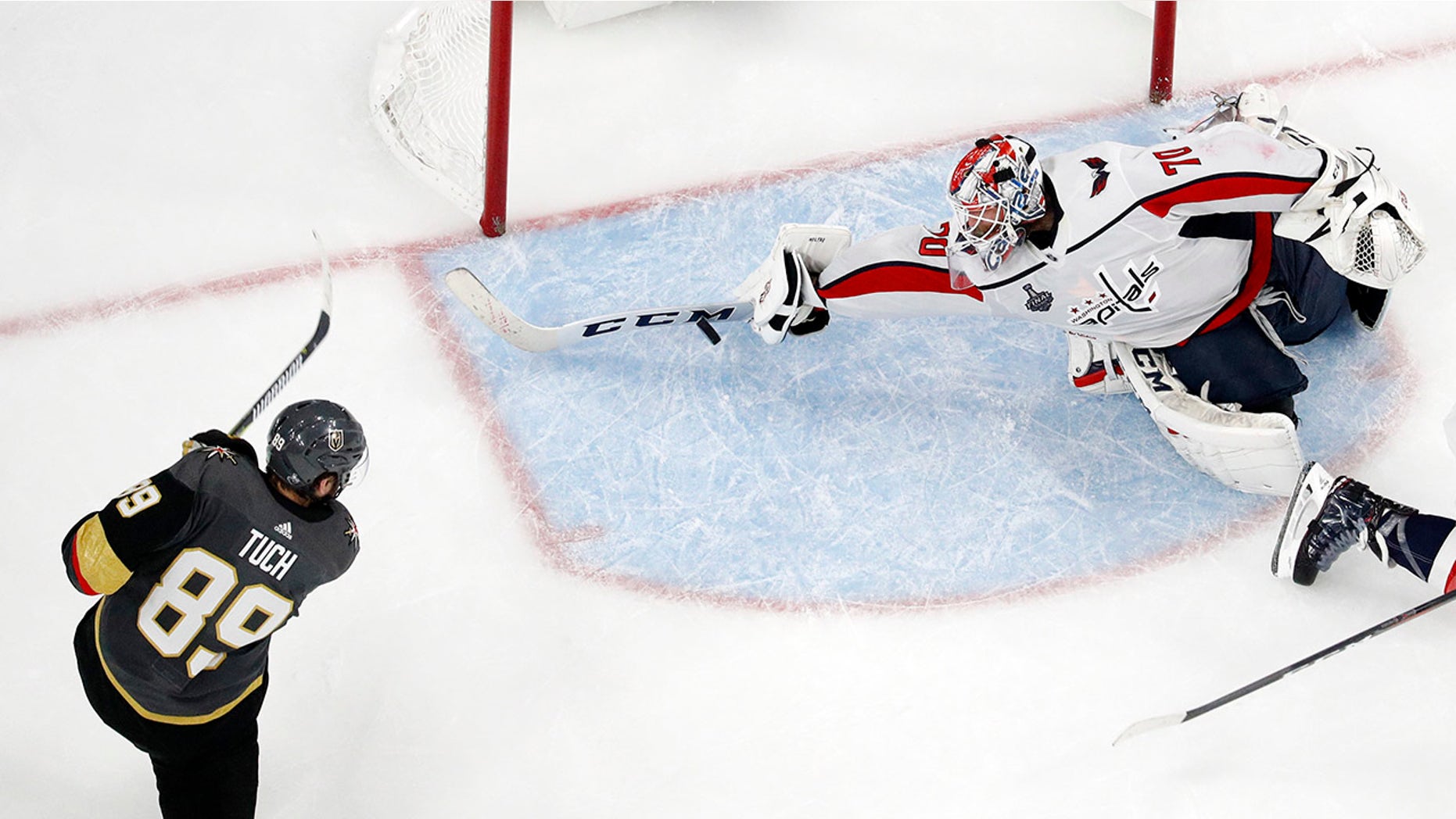Braden Holtby's save capped off the Washington Capitals' Game 2 win Wednesday.
