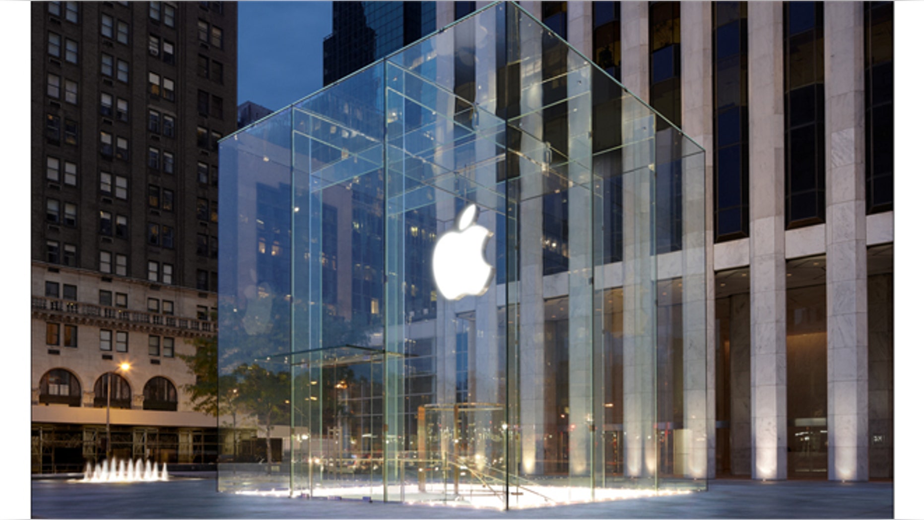 The Apple Store on 5th avenue in New York City.