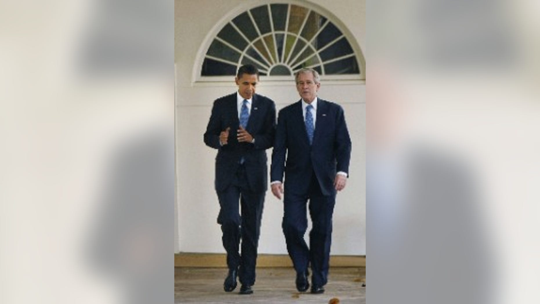 President Bush and President-elect Obama meet at the White House. November 10, 2008 (AP Photo)