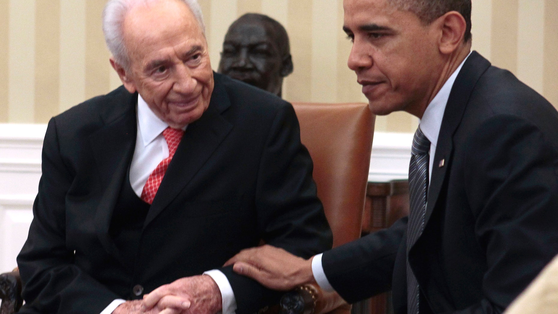 President Barack Obama meets with Israeli President Shimon Peres in the Oval Office of the White House in Washington, Tuesday, April 5, 2011. (AP)