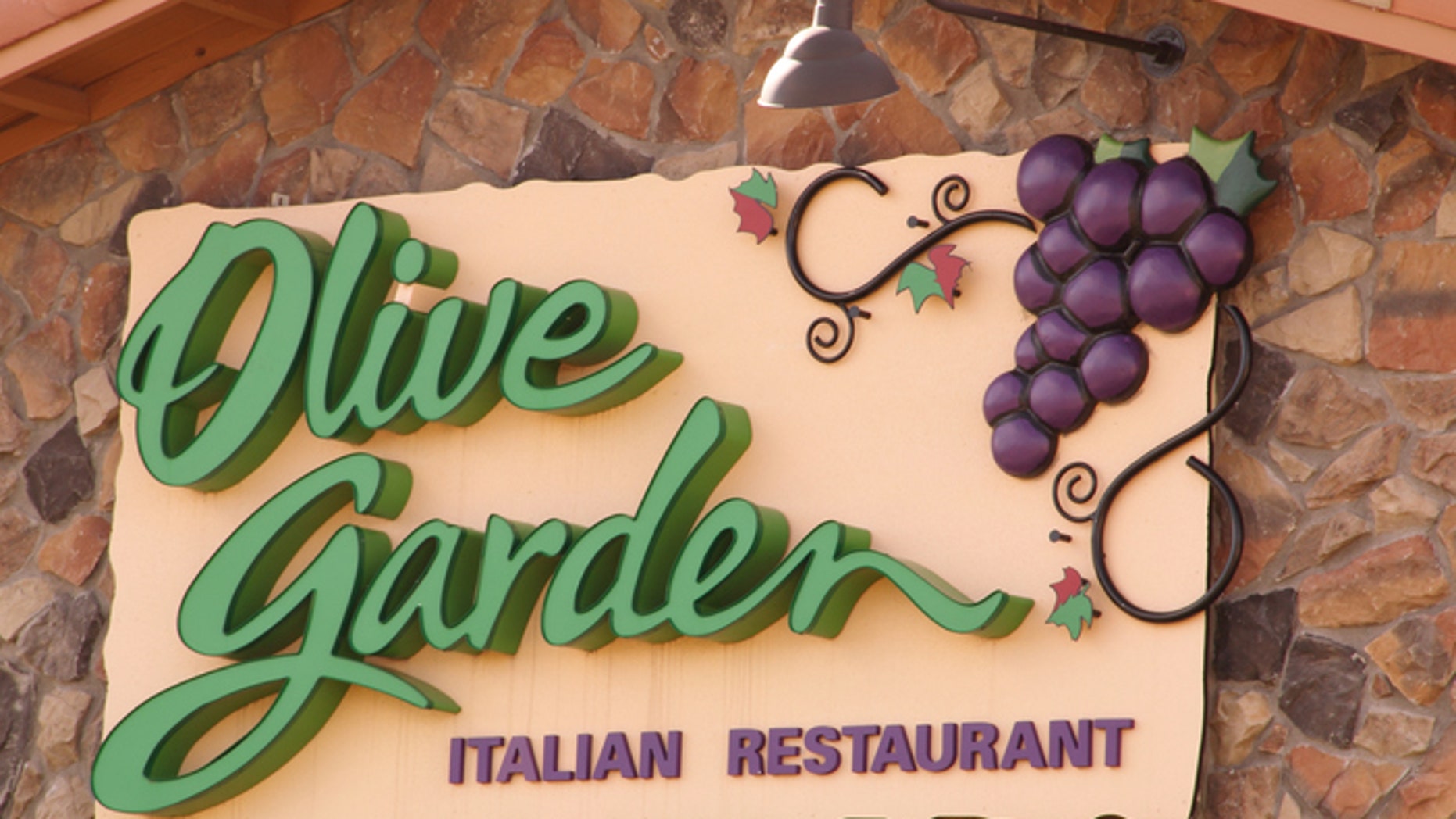 Olive Garden Customer Sues Restaurant Claiming Stuffed Mushrooms