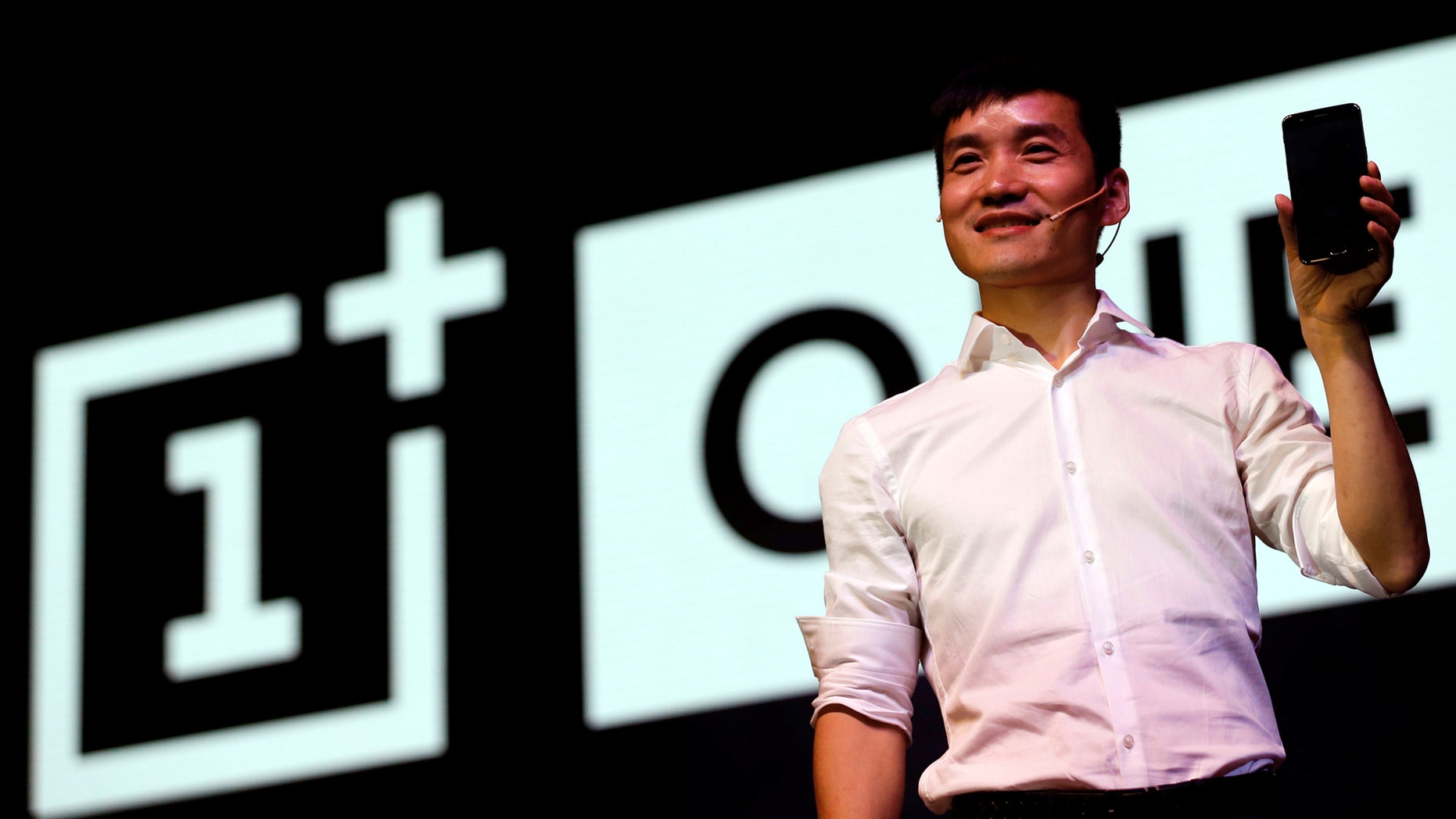 Pete Lau, founder and CEO of China's mobile company OnePlus, attends the launch of OnePlus 5 in Mumbai, India June 22, 2017. (REUTERS/Danish Siddiqui)