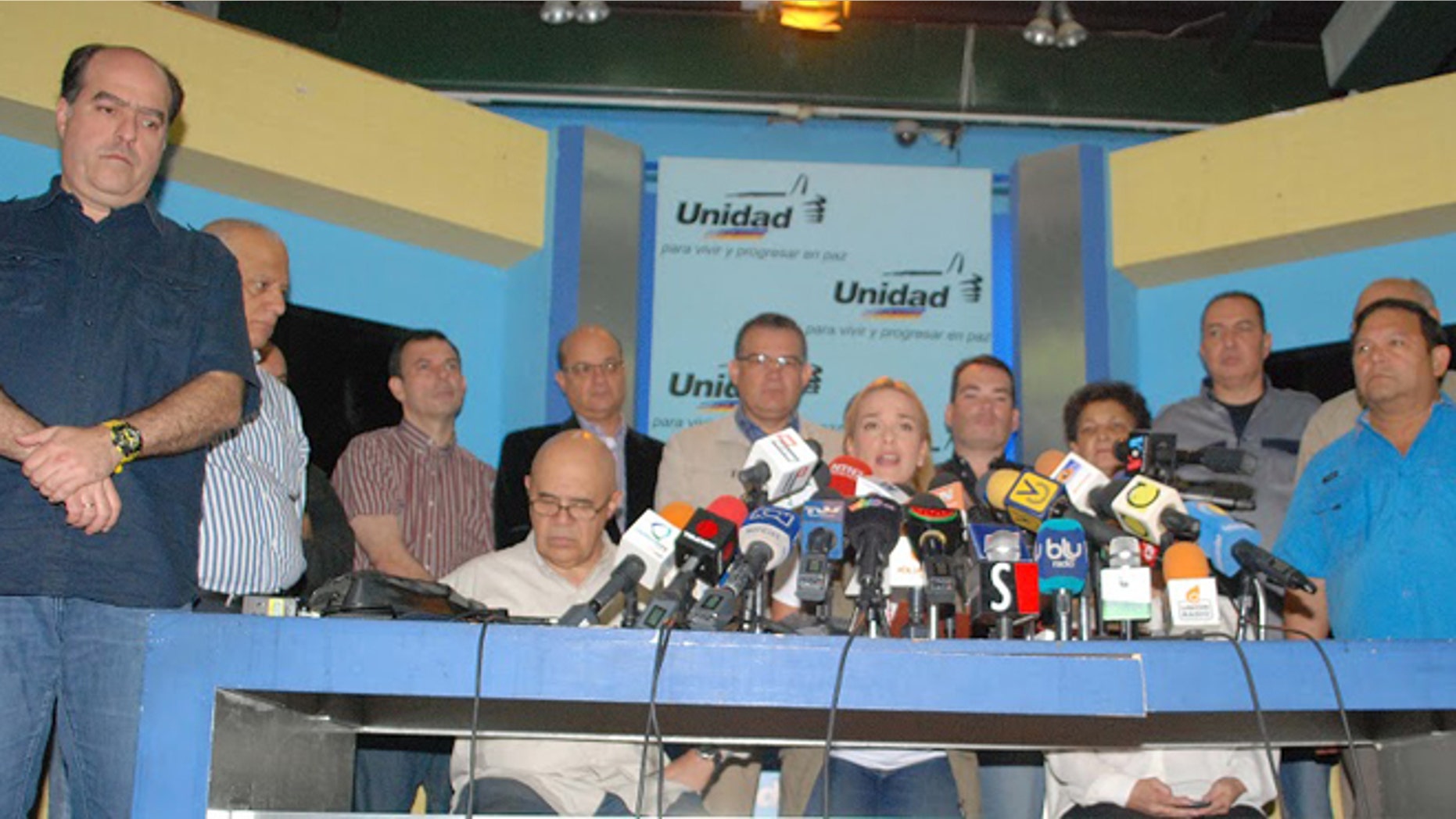 The Democratic Unity Roundtable held a news conference on Wednesday in which members of more than 20 political parties participated. (Photo: Antonio Rodriguez/courtesy of Voluntad Popular)