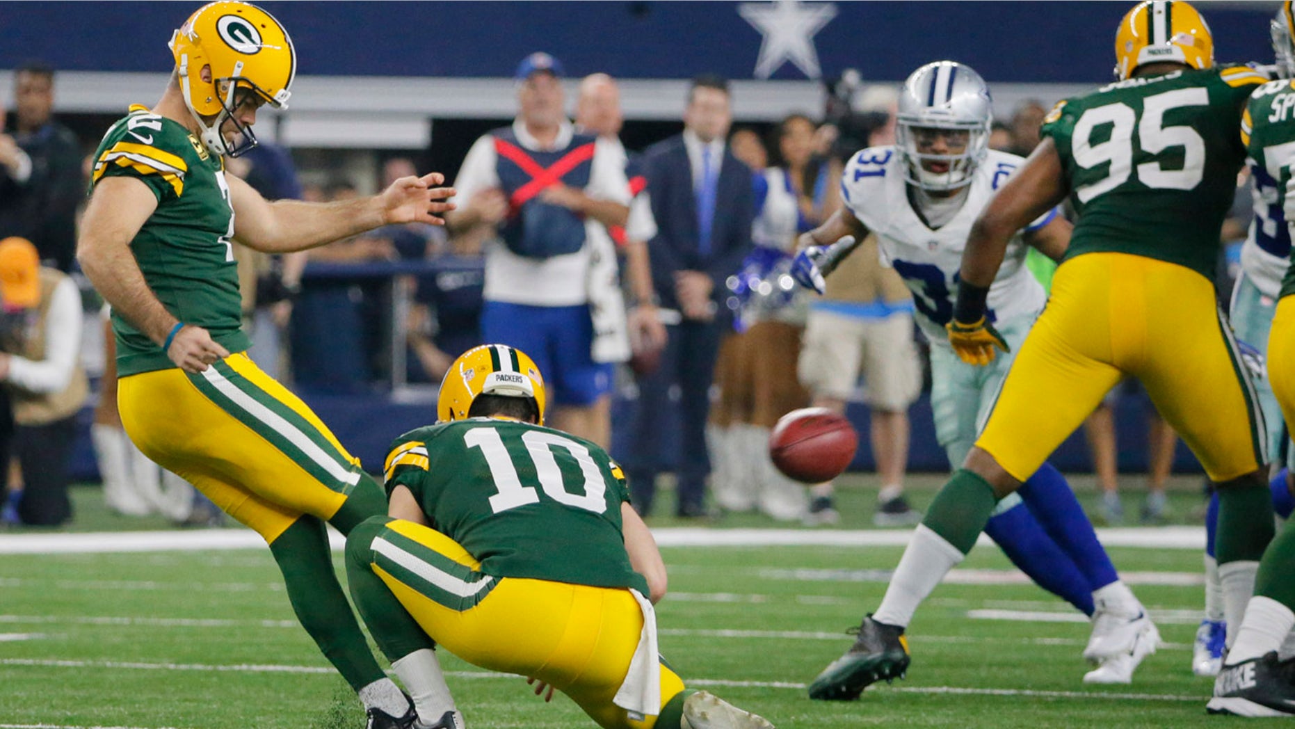 Jan. 15, 2017: Green Bay Packers kicker Mason Crosby (2) kicks a 56-yard field goal against the Dallas Cowboys during the second half of an NFL divisional playoff football game in Arlington, Texas