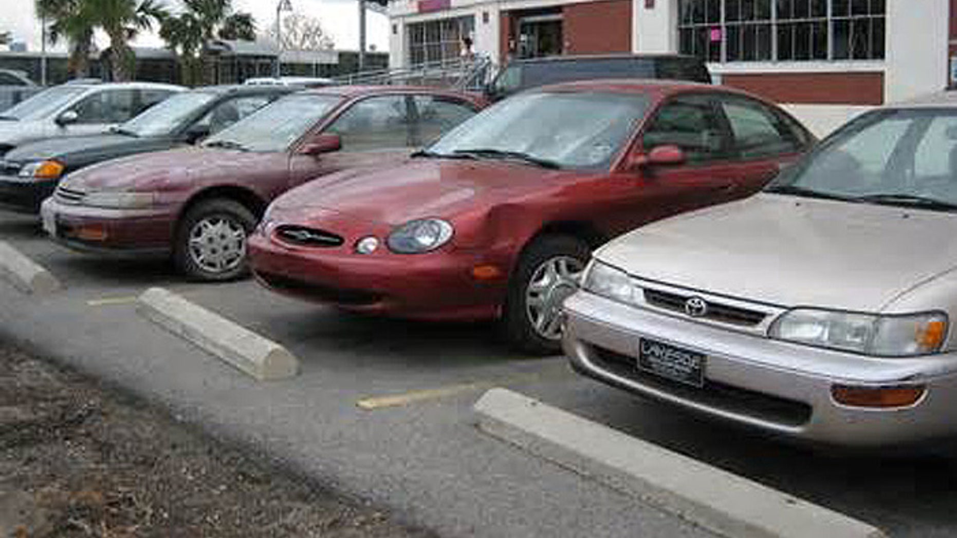 If legal guns are stowed safely in cars, a Tennessee employer cannot fire an employee for bringing them to work.