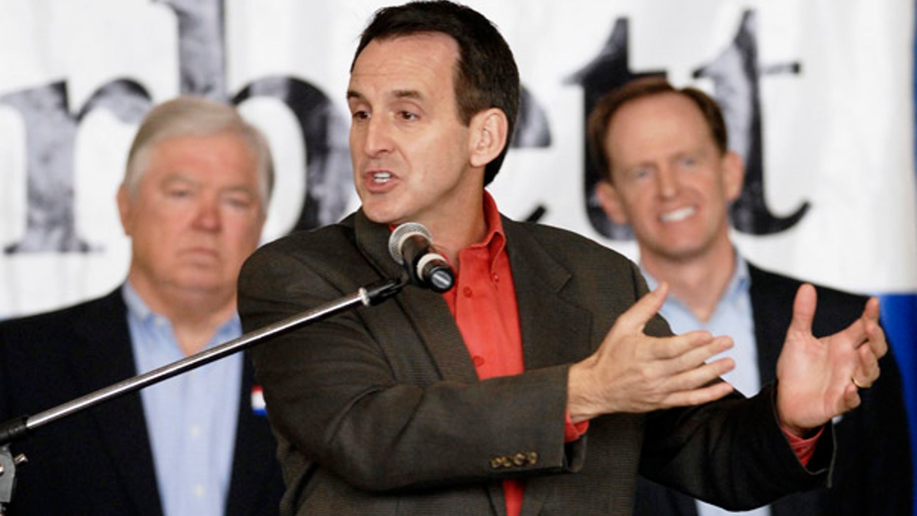 FILE: Minnesota Gov. Tim Pawlenty, flanked by Mississippi Gov. Haley Barbour and U.S. Senate candidate Pat Toomey, during the latter's Senate campaign.