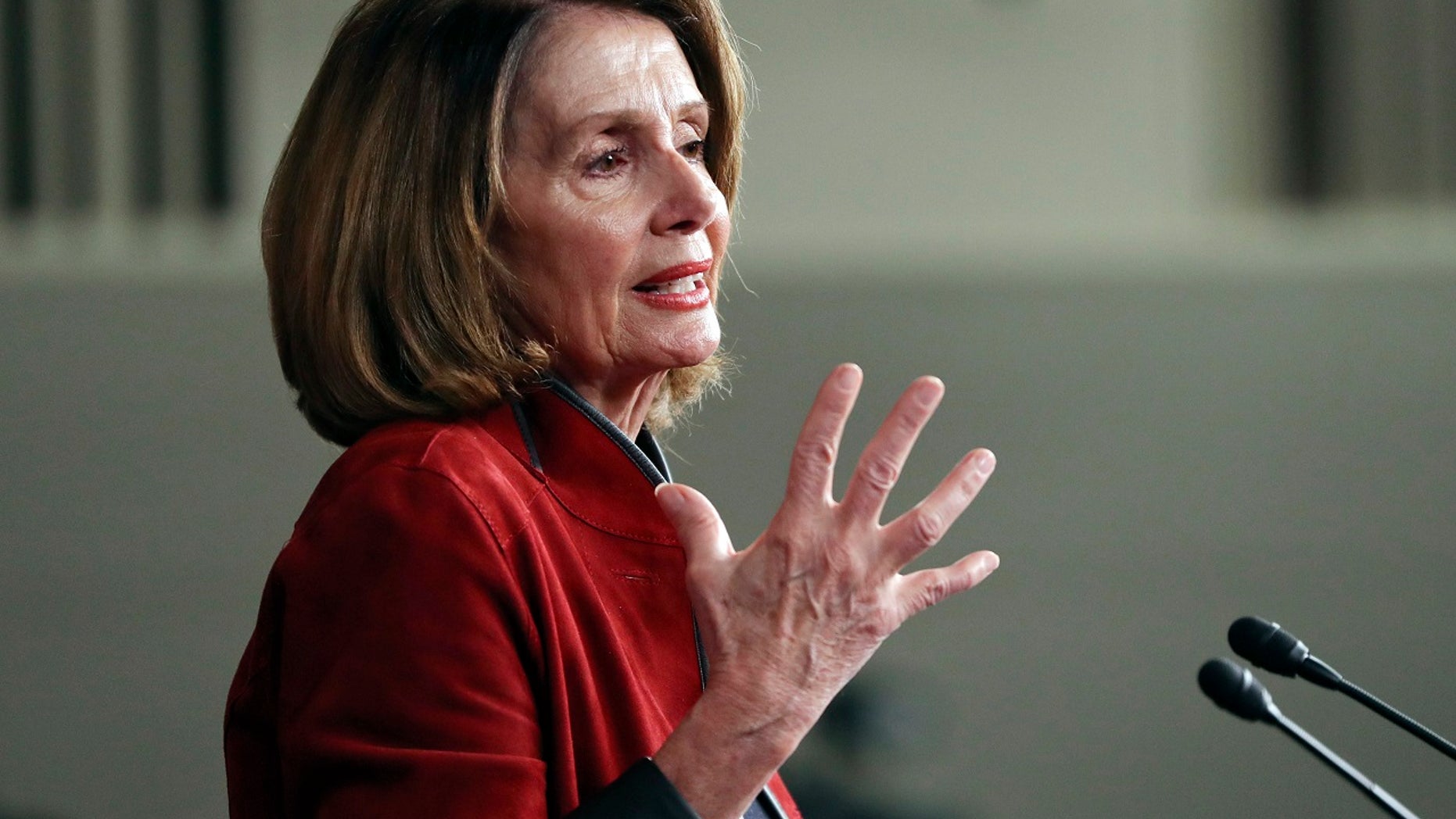 House Democratic Leader Nancy Pelosi faulted GOP "incompetence" as second government shutdown looms.