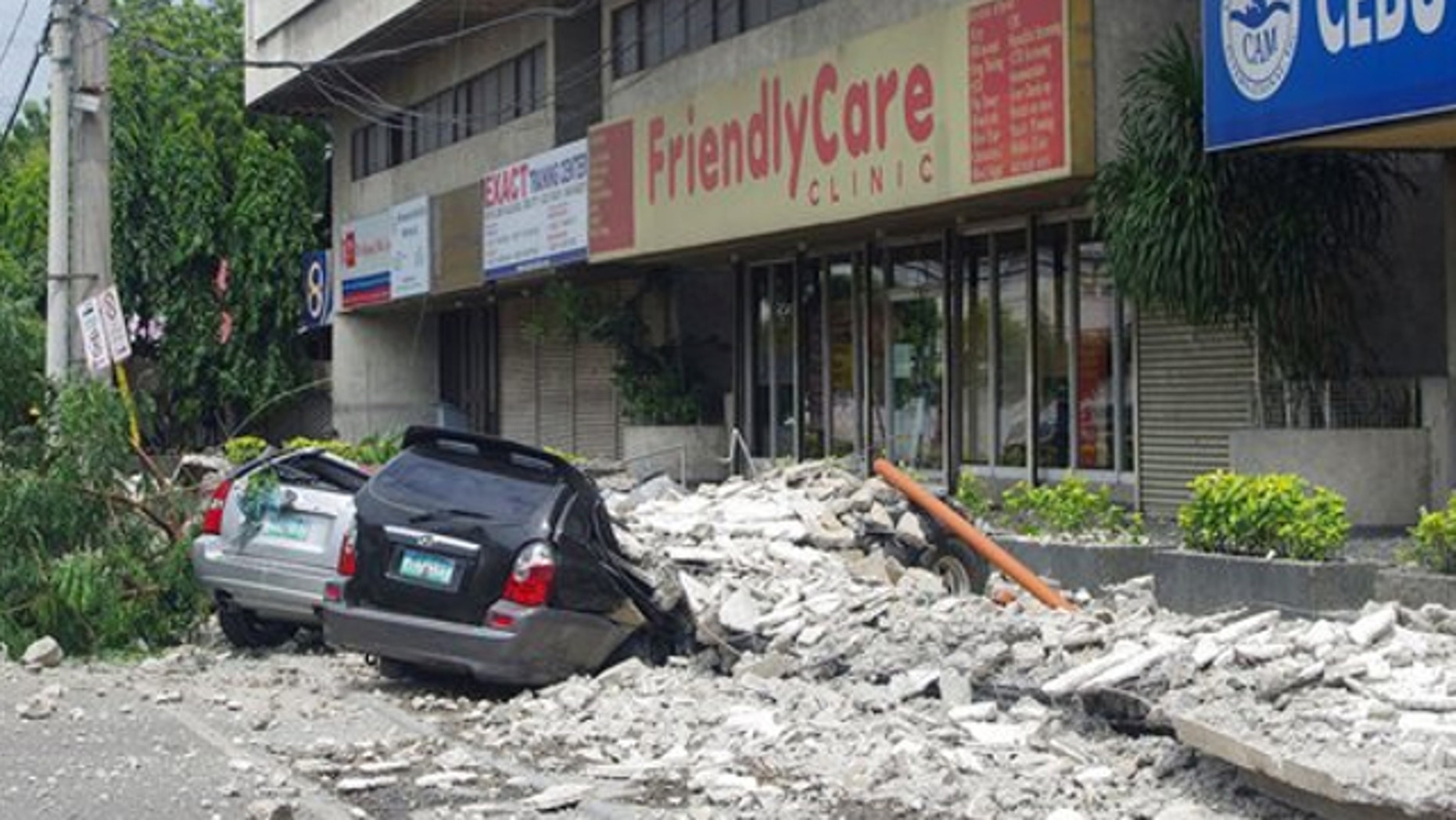 At least 93 people dead after 7.2 earthquake hits central Philippines