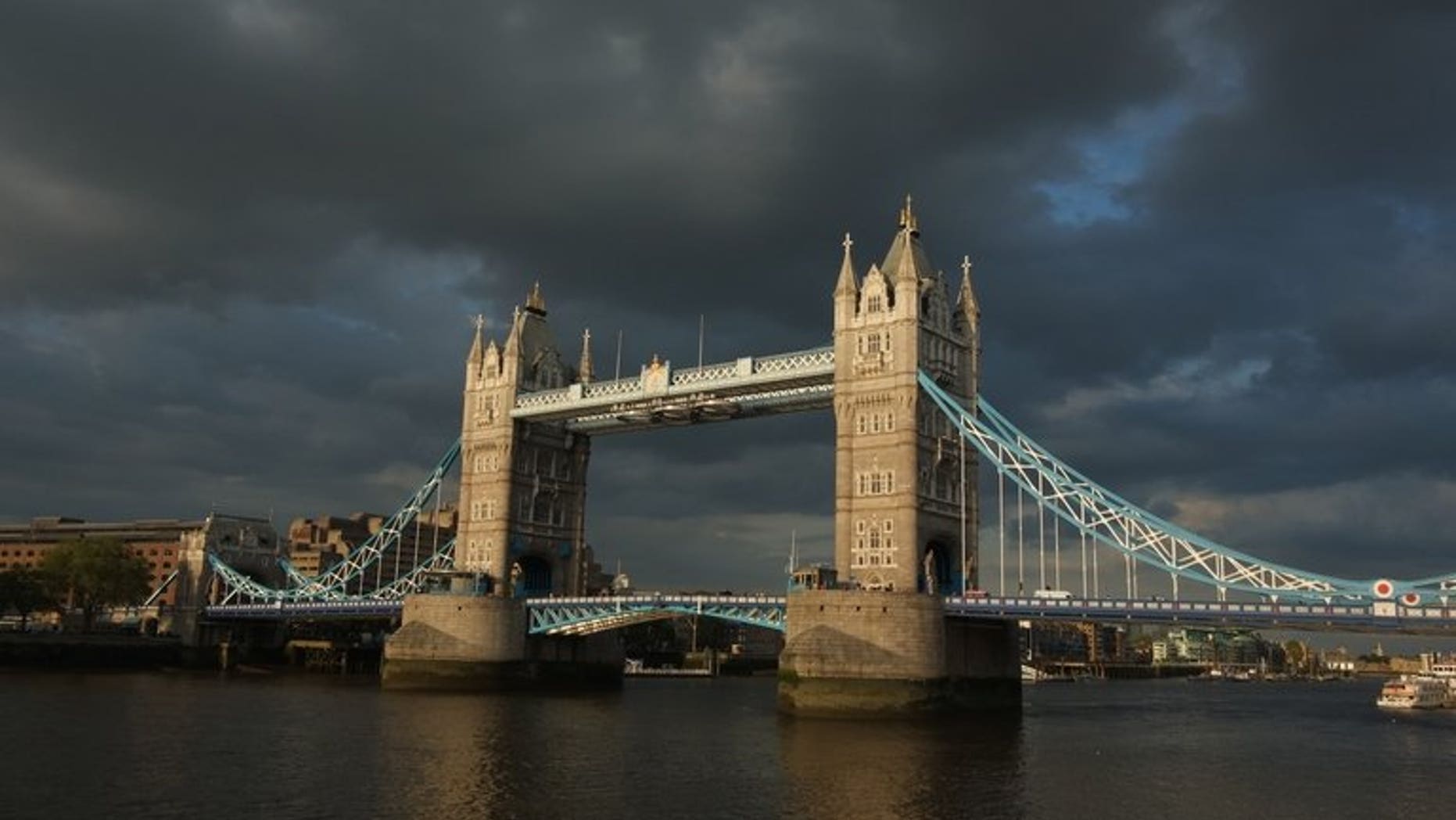 A sunset over Tower bridge in London on June 19, 2012. Chinese conglomerate Wanda Group will invest nearly $1.6 billion to acquire a British yacht maker and build London's tallest residential towers, state media reported Wednesday.
