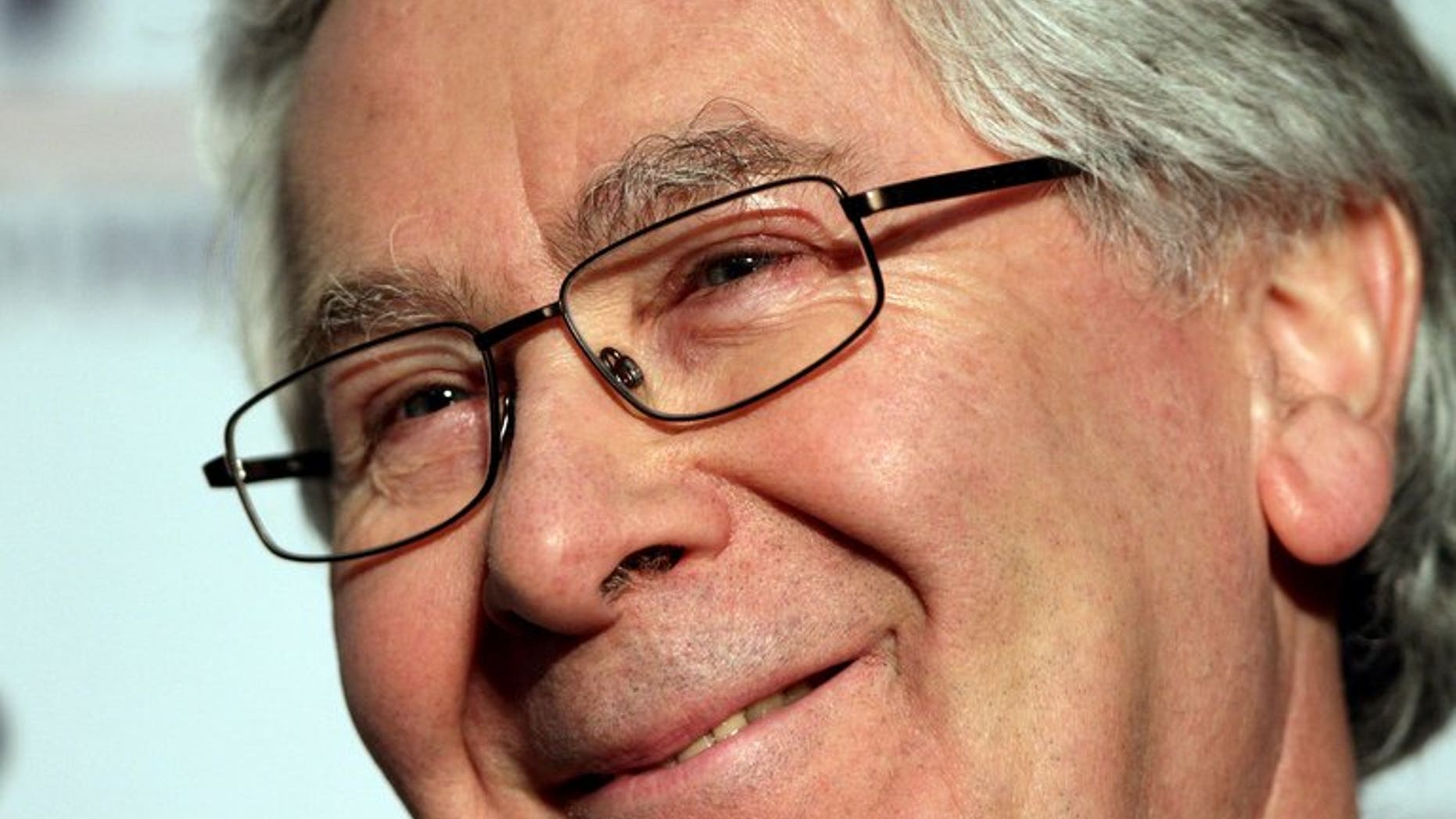 Governor of the Bank of England Mervyn King holds a press conference in Aylesbury, Buckinghamshire, on May 11, 2013. Bank of England governor Mervyn King called for more easy-money stimulus at his final meeting in June, but was out-voted by fellow policymakers for the fifth month in a row, minutes showed on Wednesday.
