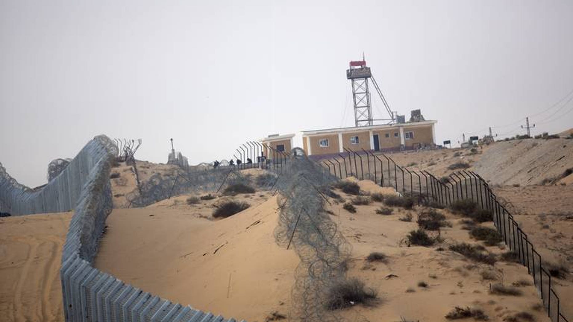 The Israeli built fence along the border with Egypt near the village of Nitzanei Sinai is shown September 6, 2012. Israel has given Egypt the go-ahead to deploy two battalions to the Sinai to tackle militants in the sensitive region where deployments are restricted by treaty, army radio reports