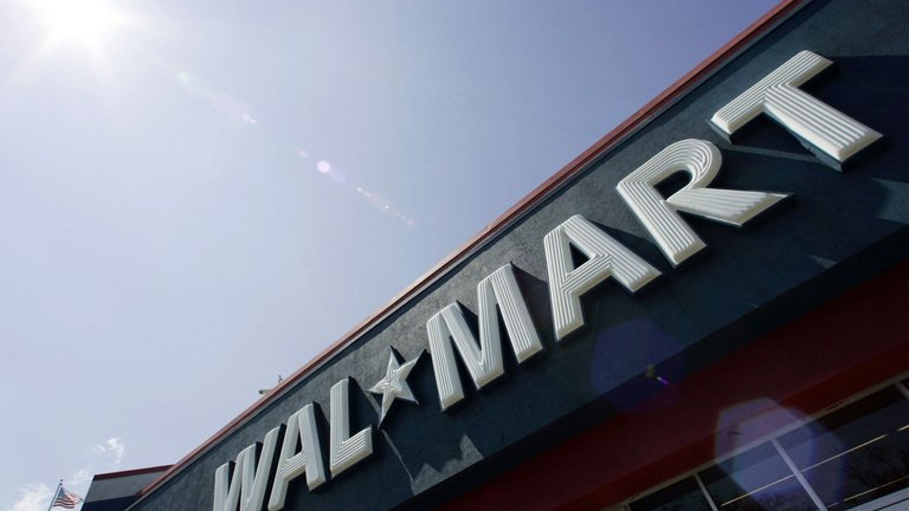 Walmart has told India that it is unable to meet local sourcing requirements for foreign supermarket groups wanting to open stores in the country, a report said Wednesday.