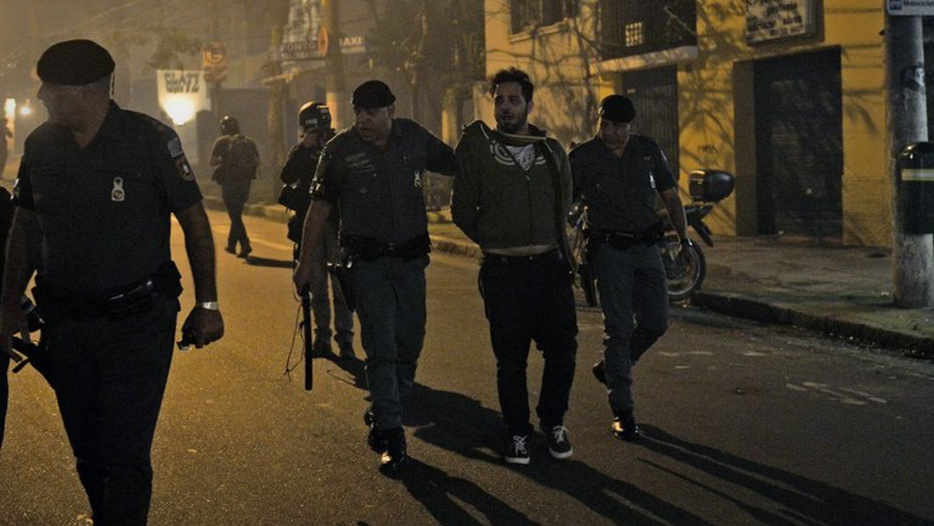 Police clash with vandals in Sao Paulo | Fox News