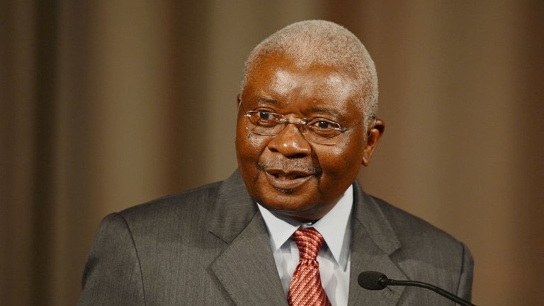 Mozambique President Armando Guebuza speaks at the Mozambique trade and investment breakfast in Sydney on March 13, 2013. President Guebuza on Wednesday announced general elections will be held in October next year.