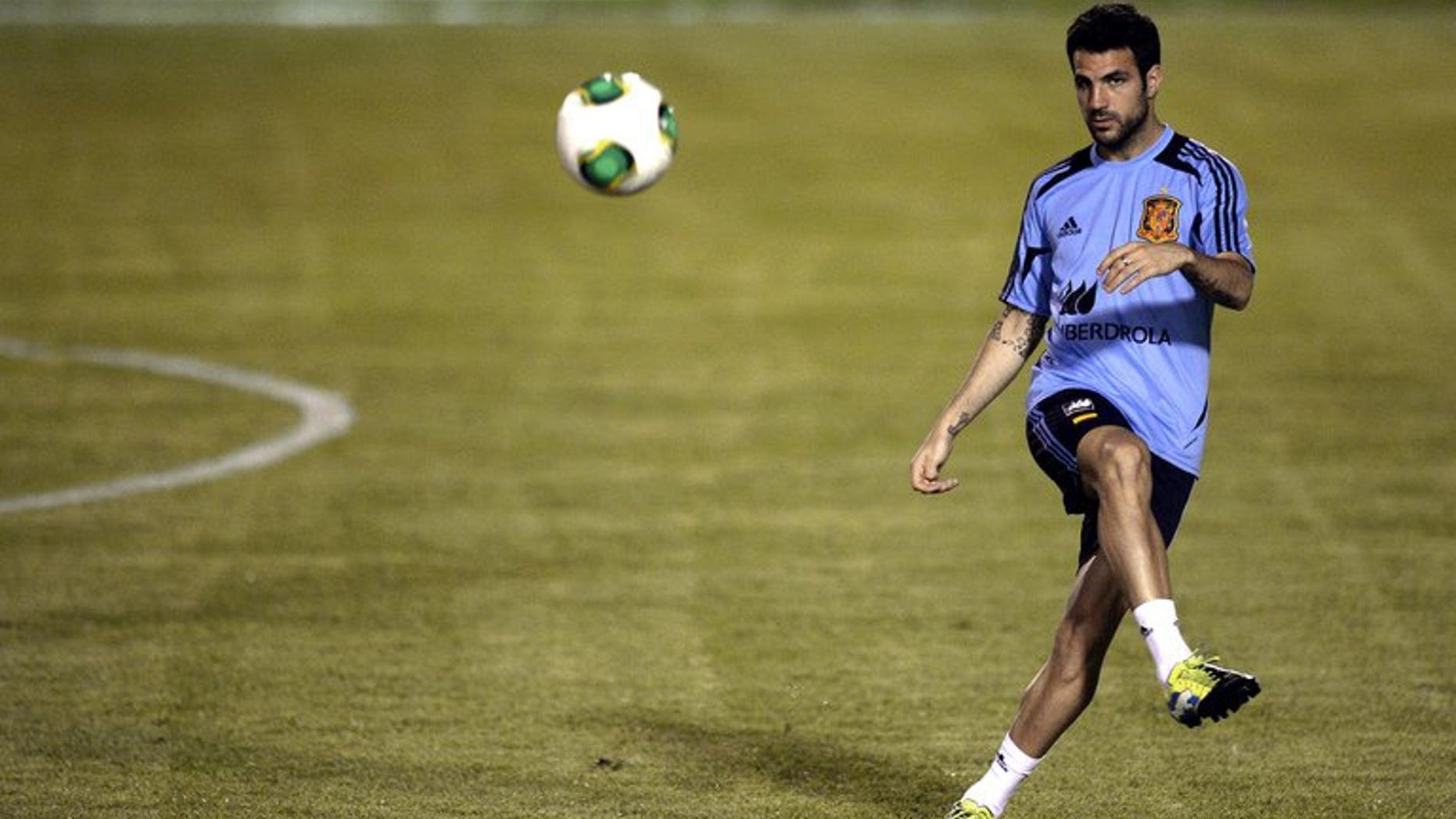 Spain's midfielder Cesc Fabregas kicks a ball during a training session in Fortaleza on June 25, 2013. Barcelona sporting director Andoni Zubizarreta has claimed that Manchester United have abandoned their interest in Fabregas, according to reports in the Spanish media.