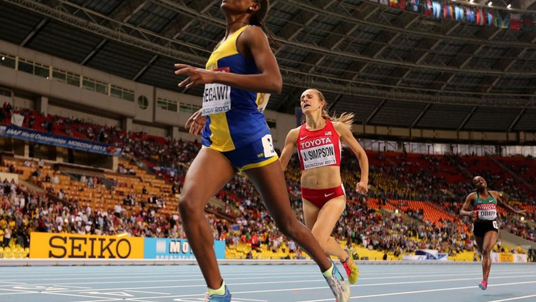 Sweden's Abeba Aregawi (L) wins the women's 1500 metres final at the 2013 IAAF World Championships at the Luzhniki stadium in Moscow on August 15, 2013.