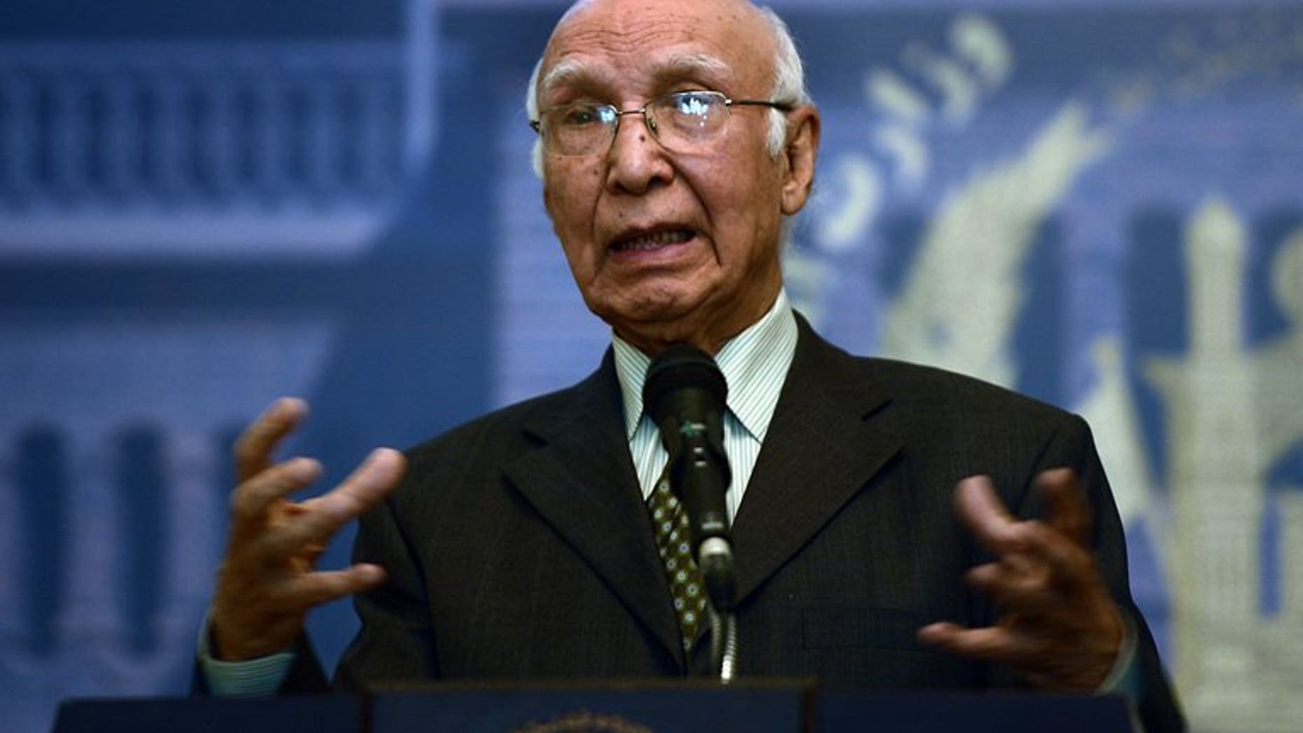 Afghan Foreign Minister Zalmai Rassoul addresses a press conference in Kabul, on July 21, 2013. Rassoul says he is optimistic that Pakistan's new government is serious about cooperation and confident the Taliban will not make a comeback.