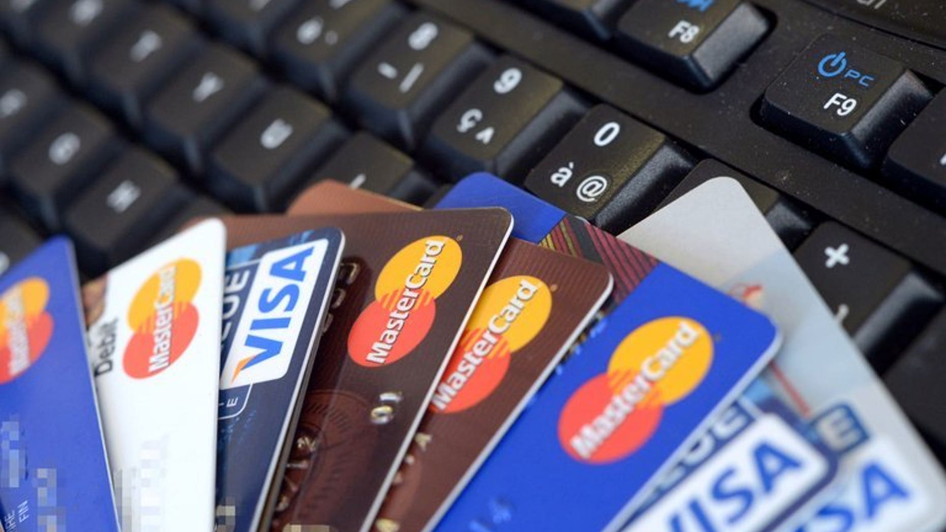 Four Canadians have been arrested in Costa Rica after being caught with more than 200 false credit cards and electronic equipment to forge them, authorities said Thursday.