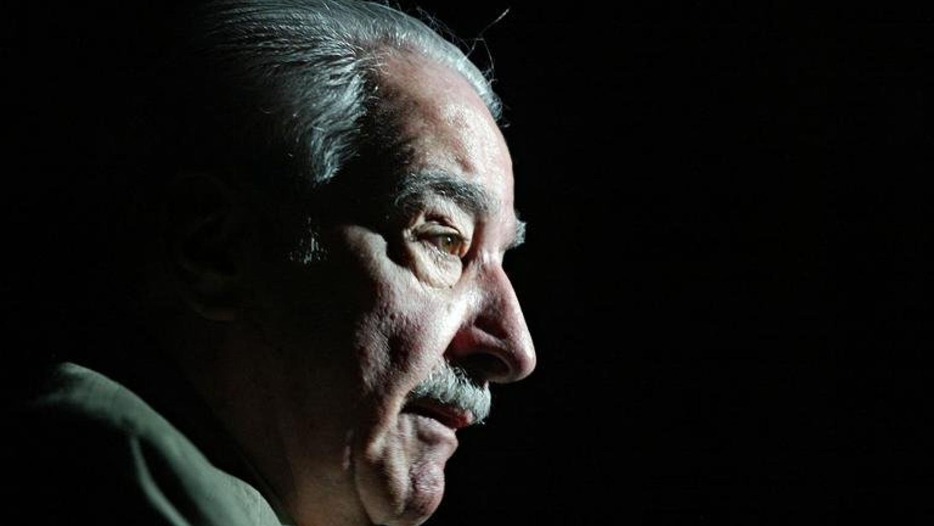 Alvaro Mutis, an award-winning Colombian poet, essayist and novelist influential throughout the Spanish-speaking world, has died in Mexico City.