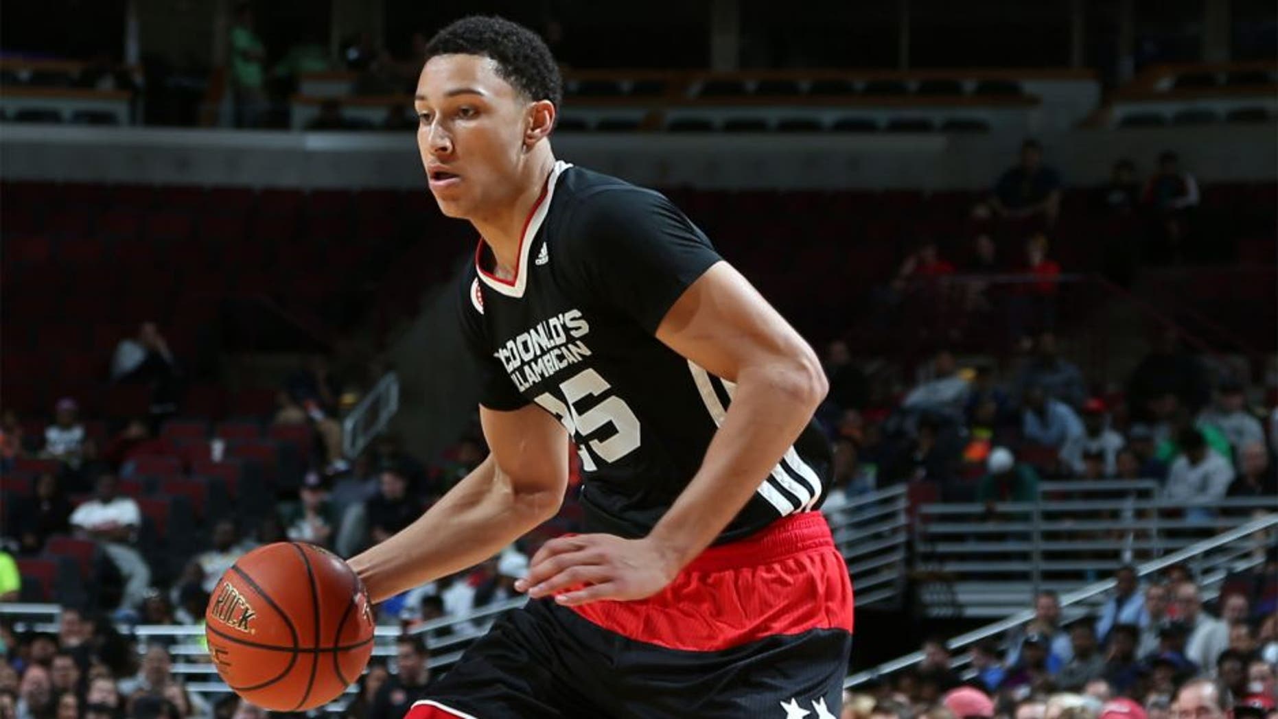 Apr 1, 2015; Chicago, IL, USA; McDonalds High School All American East forward Ben Simmons (25) dribbles on the perimeter during the McDonalds High School All American Game at the United Center. Mandatory Credit: Brian Spurlock-USA TODAY Sports