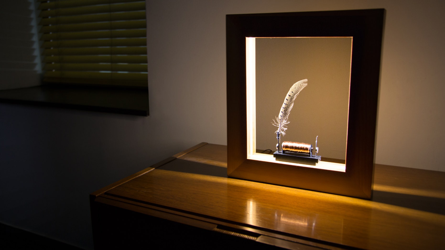Can a picture frame slow time? This one appears to.