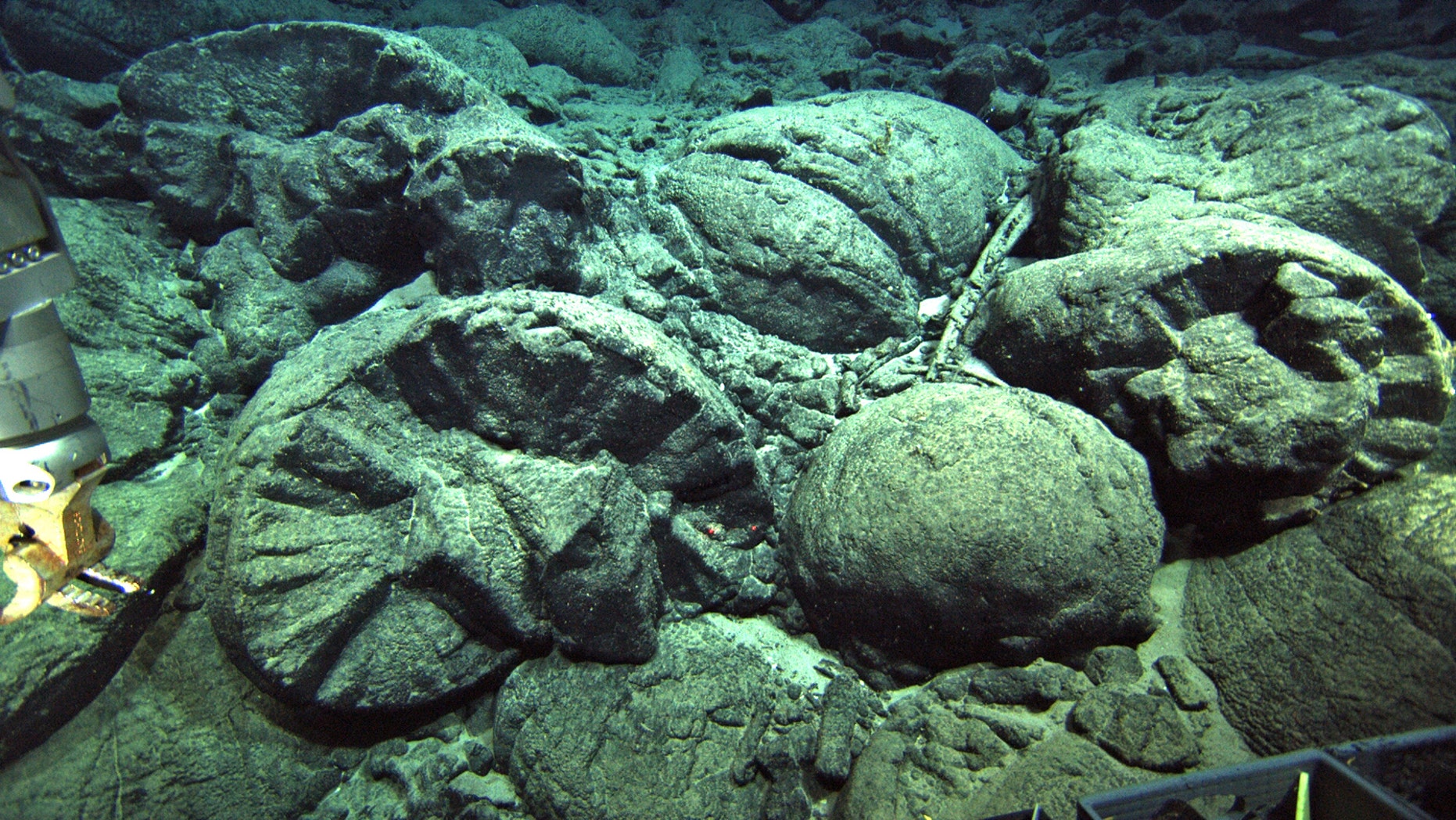 Pillow lavas at Ka'ena volcano, a type of lava that only forms underwater.