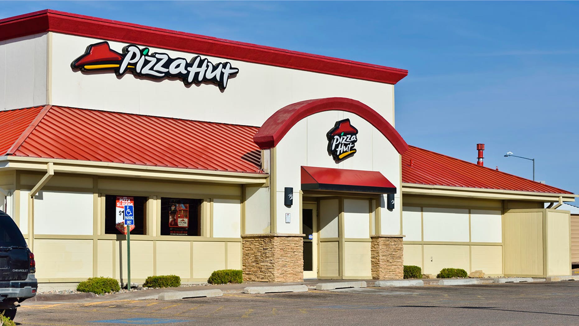 Pizza Hut released a step-by-step instructional video for making a pinhole projector.