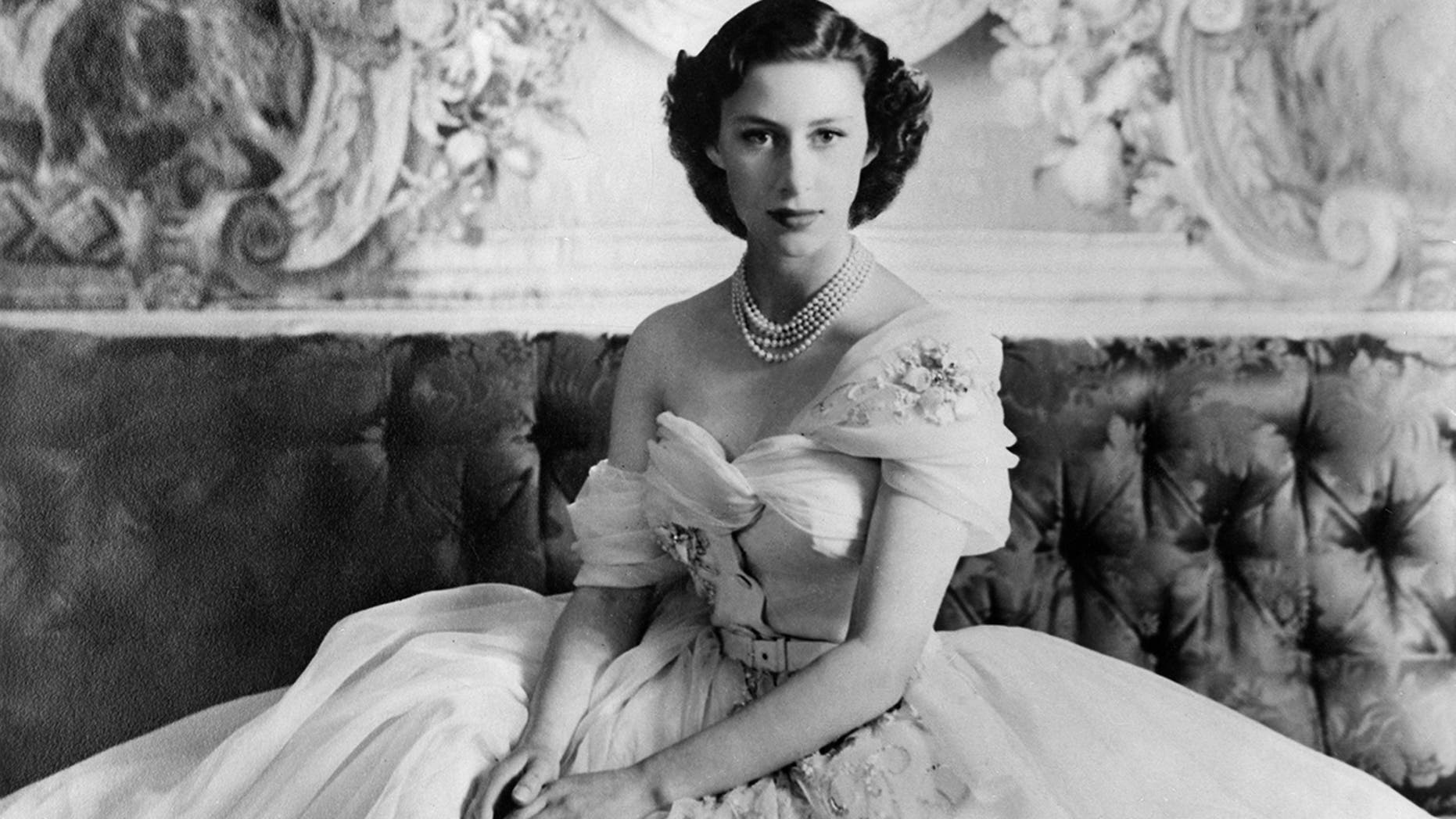 Queen Elizabeths Rebel Sister Princess Margaret Never Forgave 6350