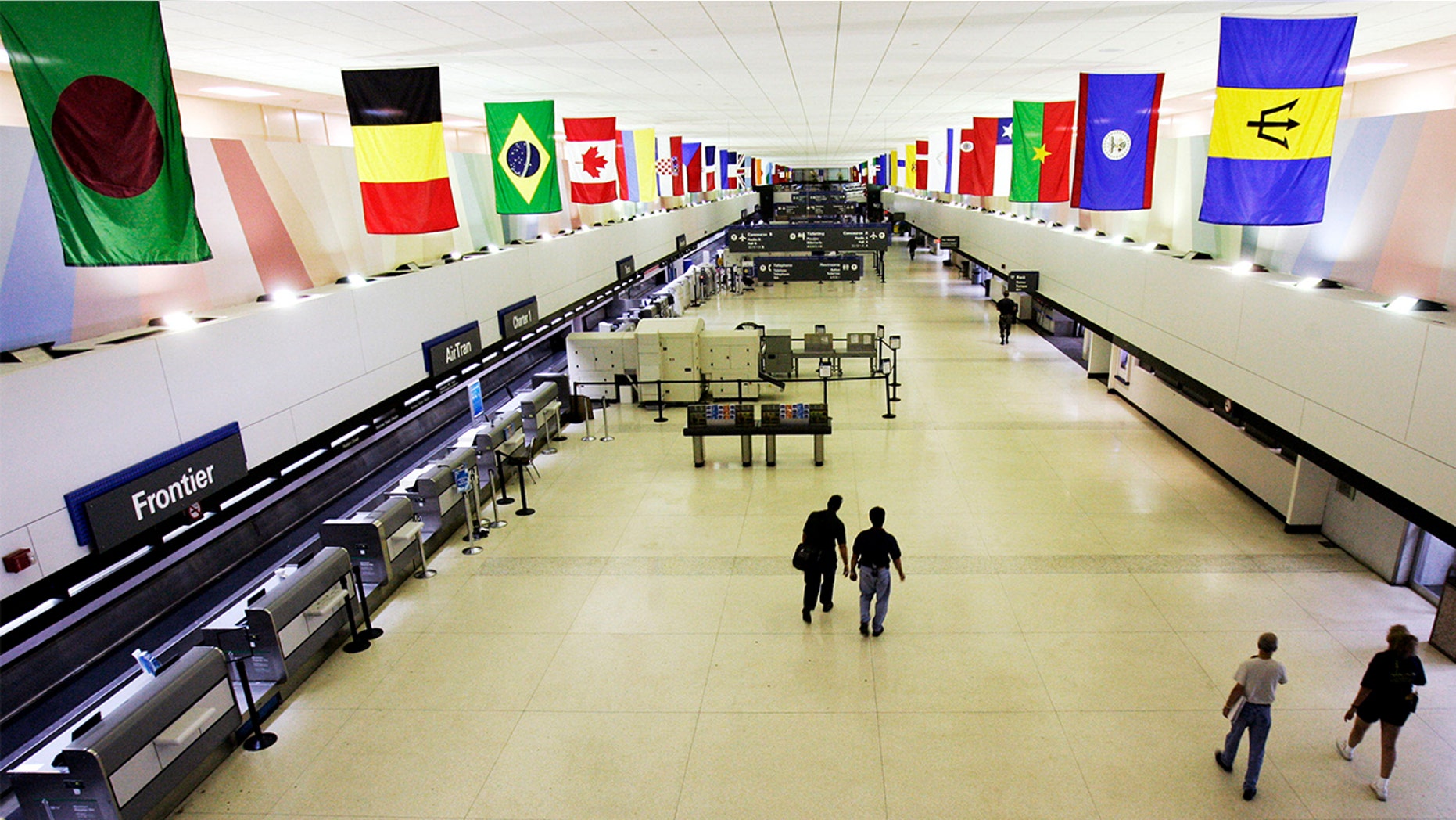 The scary scene went down at Louis Armstrong International Airport in Louisiana.