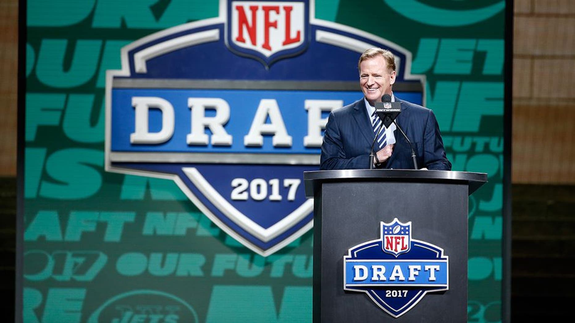 PHILADELPHIA, PA - APRIL 27: Commissioner of the National Football League Roger Goodell speaks during the first round of the 2017 NFL Draft at the Philadelphia Museum of Art on April 27, 2017 in Philadelphia, Pennsylvania. (Photo by Jeff Zelevansky/Getty Images)