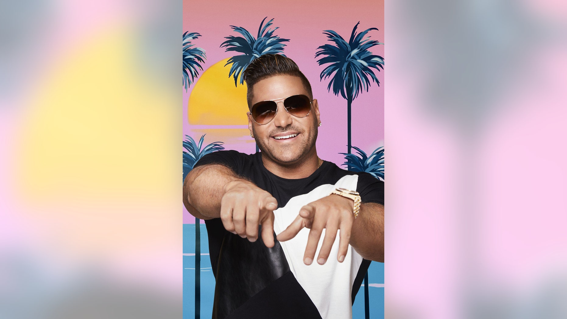 'Jersey Shore' star Ronnie Ortiz Magro is engaged in a very public fight with his girlfriend and the mother of his first child.