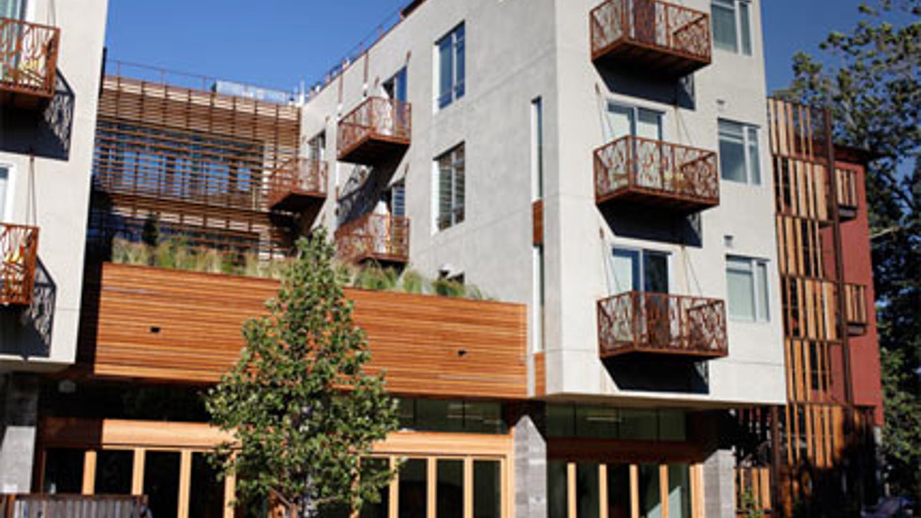 h2hotel: A beautifully green hotel inside and out.