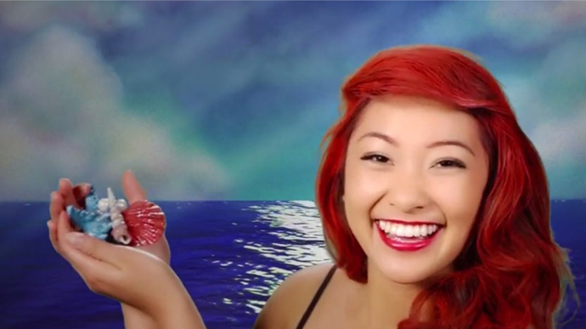 Ariel in an instant! A model is transformed into the "Under the Sea" princess.