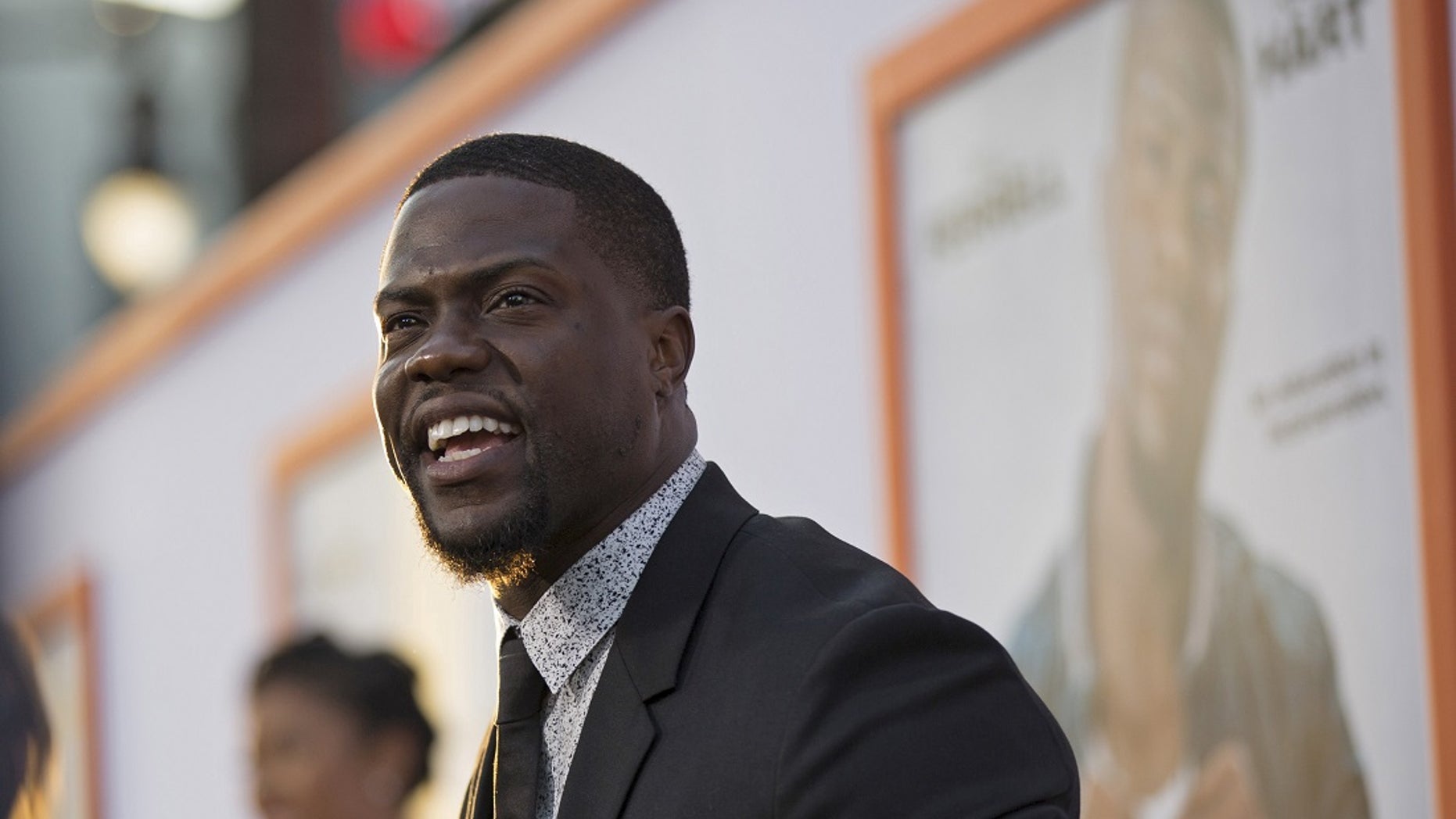 Kevin Hart apologized to his pregnant wife and children in an apology video posted on Instagram Saturday.